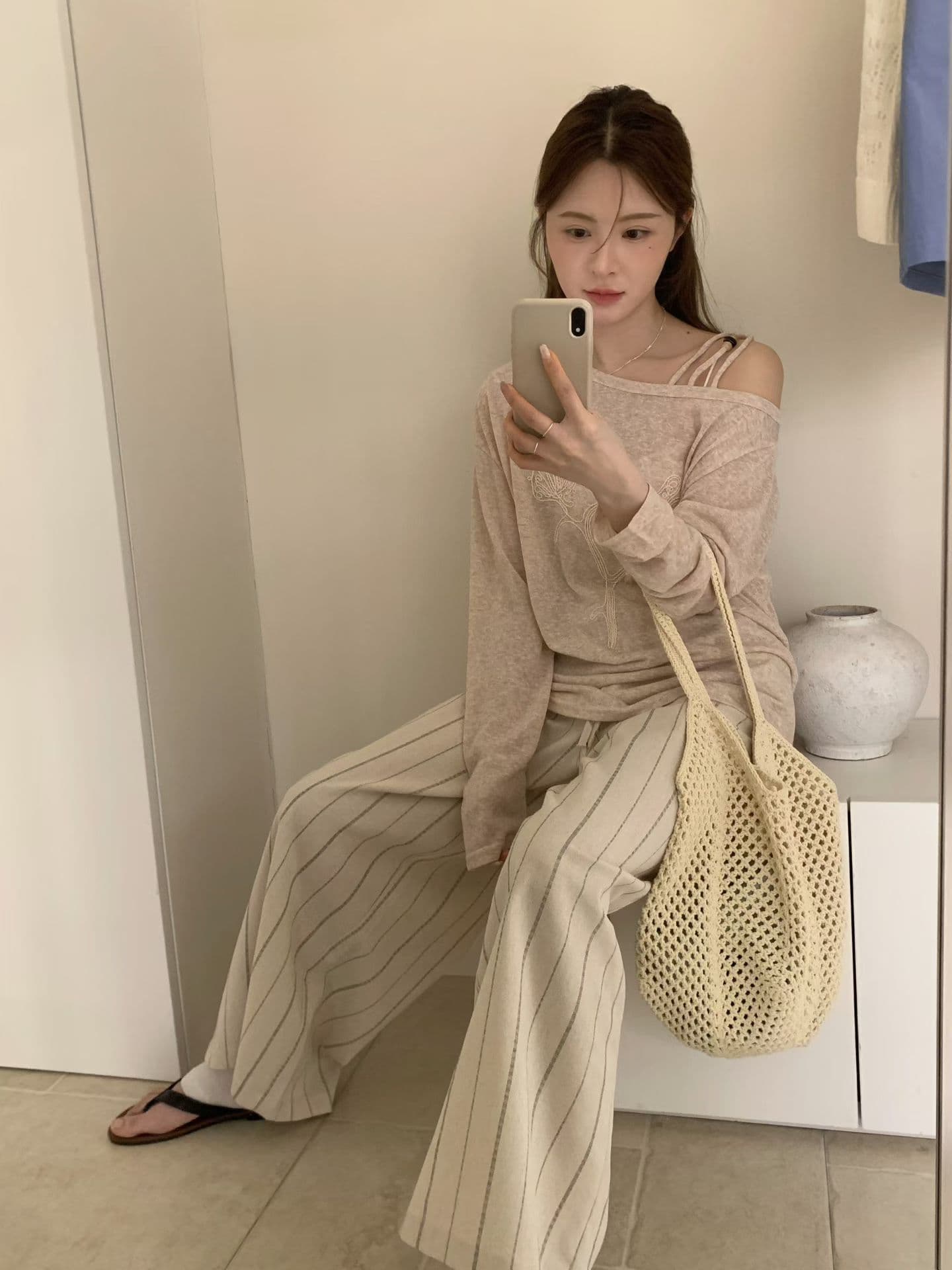 실사 마 살구 비스듬한 칼라 오프숄더 자수 긴팔 티셔츠 여성 느슨함 센스 루즈핏 캐주얼 다용도 자외선 차단 블라우스 맨위 상세 이미지 3