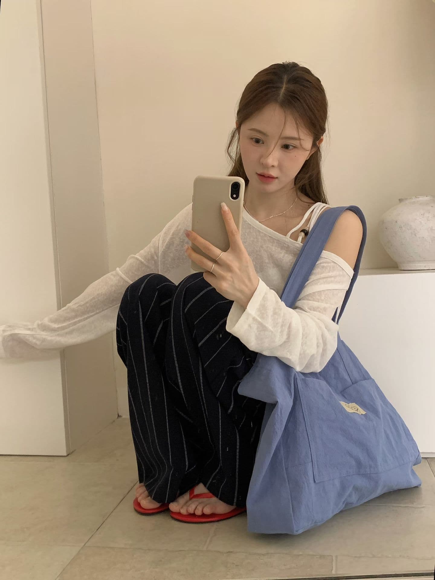 실사 마 살구 비스듬한 칼라 오프숄더 자수 긴팔 티셔츠 여성 느슨함 센스 루즈핏 캐주얼 다용도 자외선 차단 블라우스 맨위 상세 이미지 8