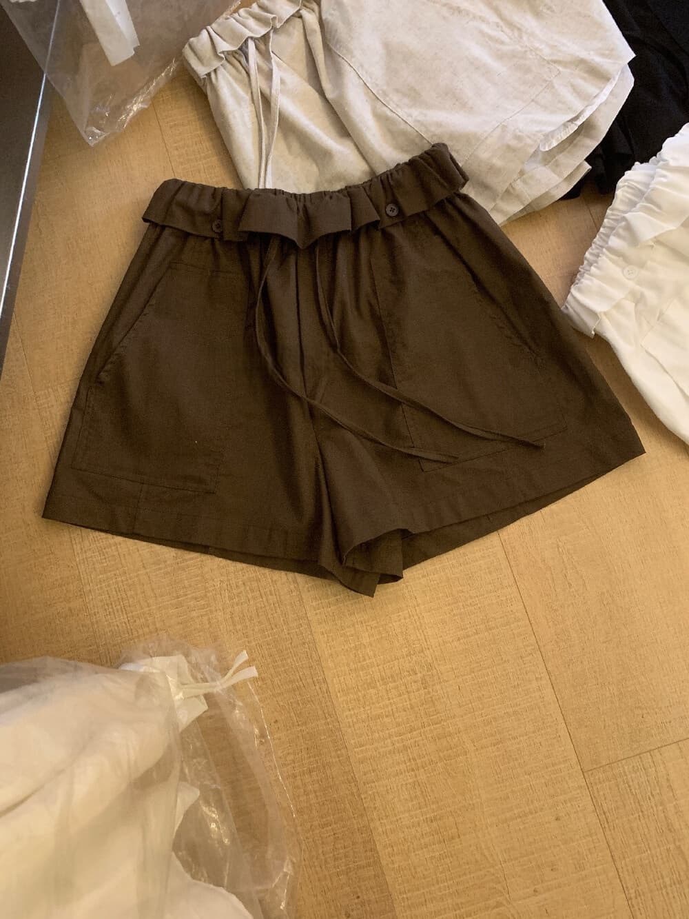 표지 고기 디스플레이 다리 길이 연꽃 잎 허리 마 재료 버전 슬림해 보이는 캐주얼 반바지 상세 이미지 25