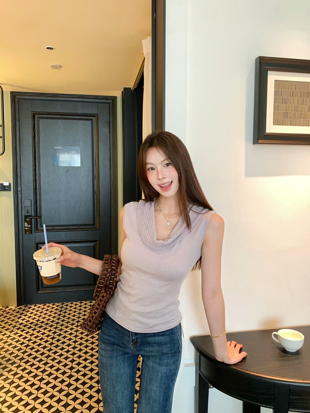 26 여름 켜기 새로운 신선함 여름 제한적 크림 색상 시스템 노크 잘 생긴 부드러운 말뚝 더미 칼라 캐주얼 니트 조끼 상세 이미지 6