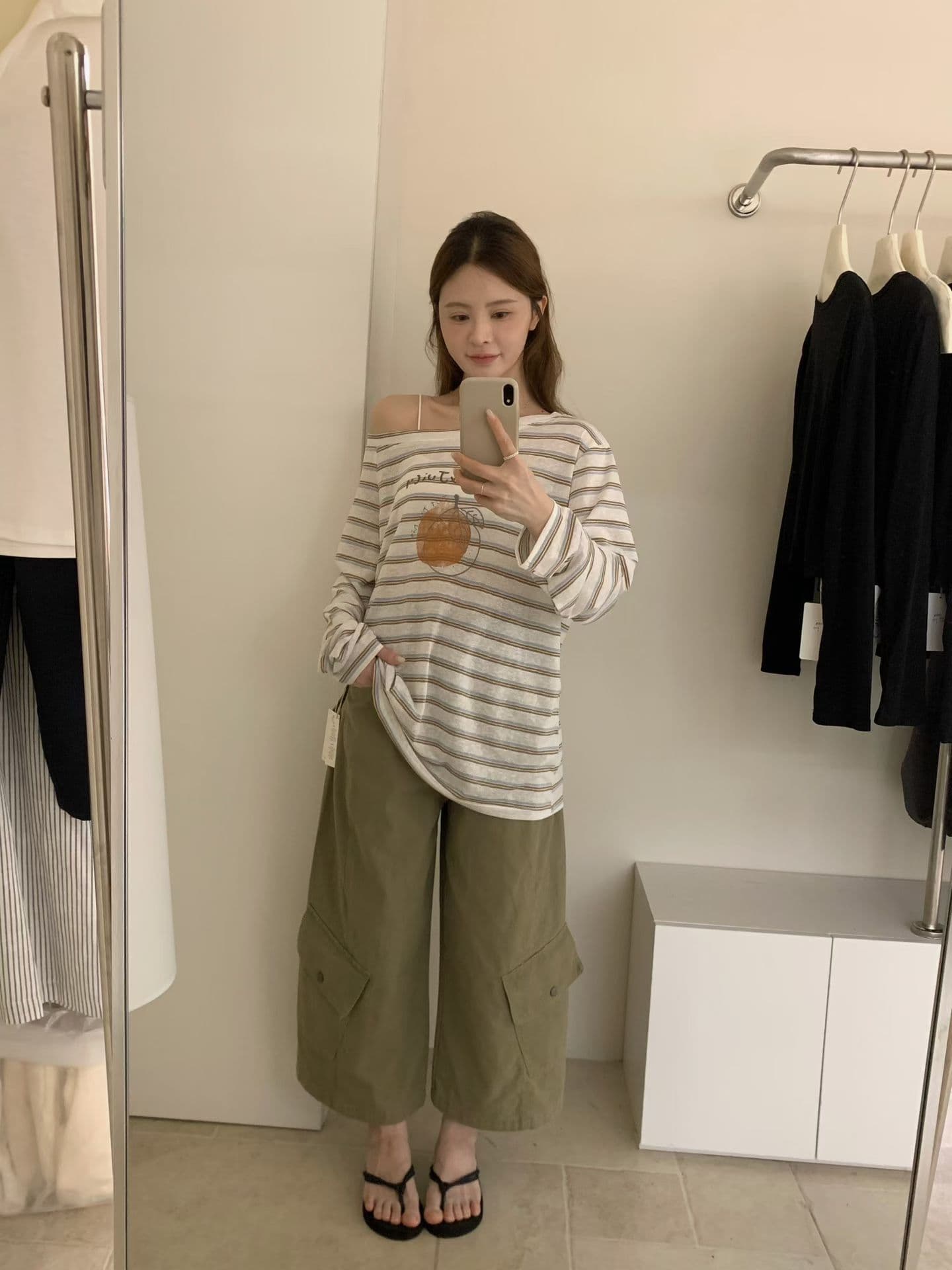 실사 한 부서 미니멀리즘 비스듬한 어깨 자외선 차단 t 여름 켜기 새로운 느긋한 바람 루즈핏 스트라이프 프린트 긴팔 상세 이미지 4