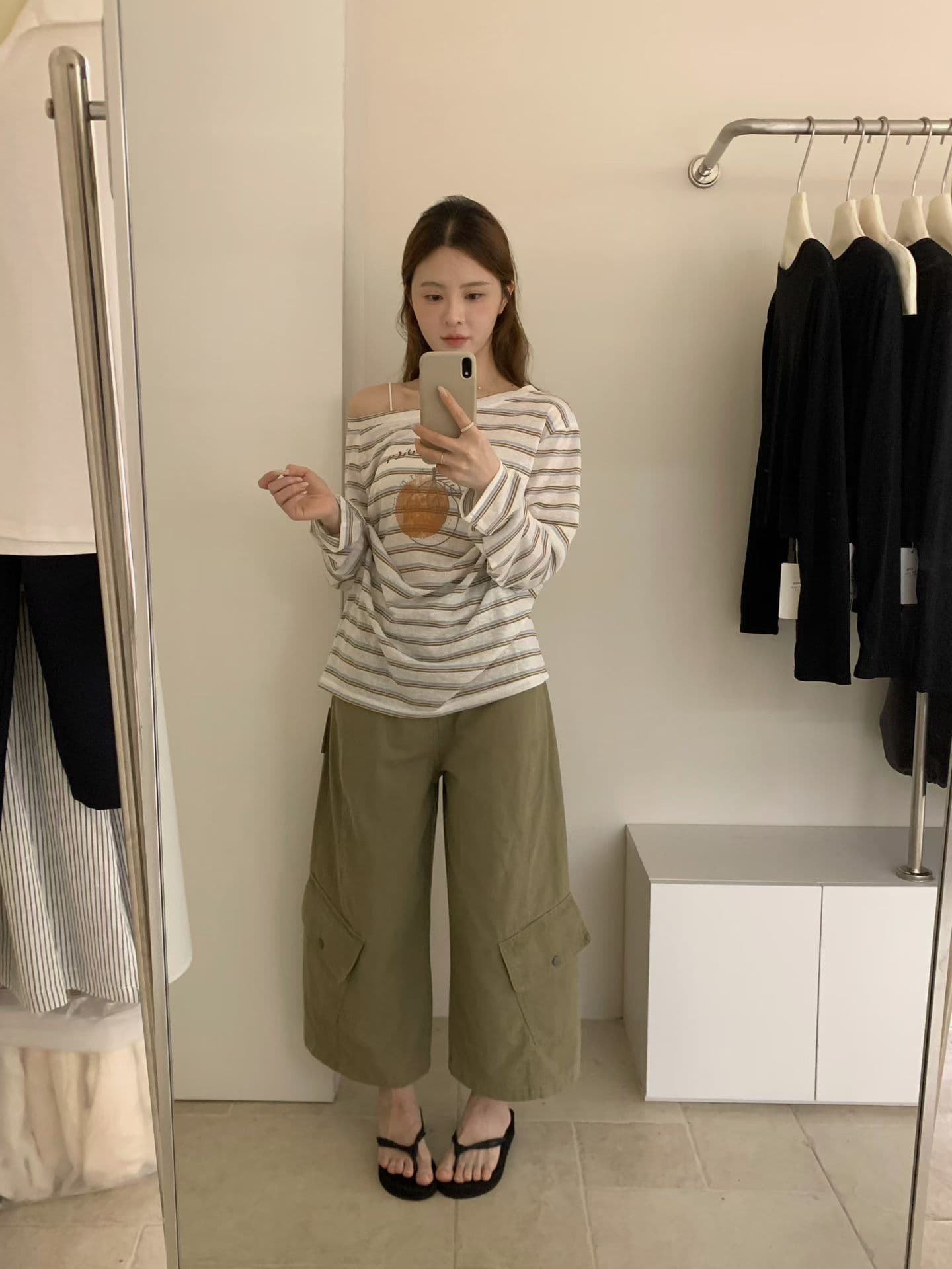 실사 한 부서 미니멀리즘 비스듬한 어깨 자외선 차단 t 여름 켜기 새로운 느긋한 바람 루즈핏 스트라이프 프린트 긴팔 상세 이미지 5