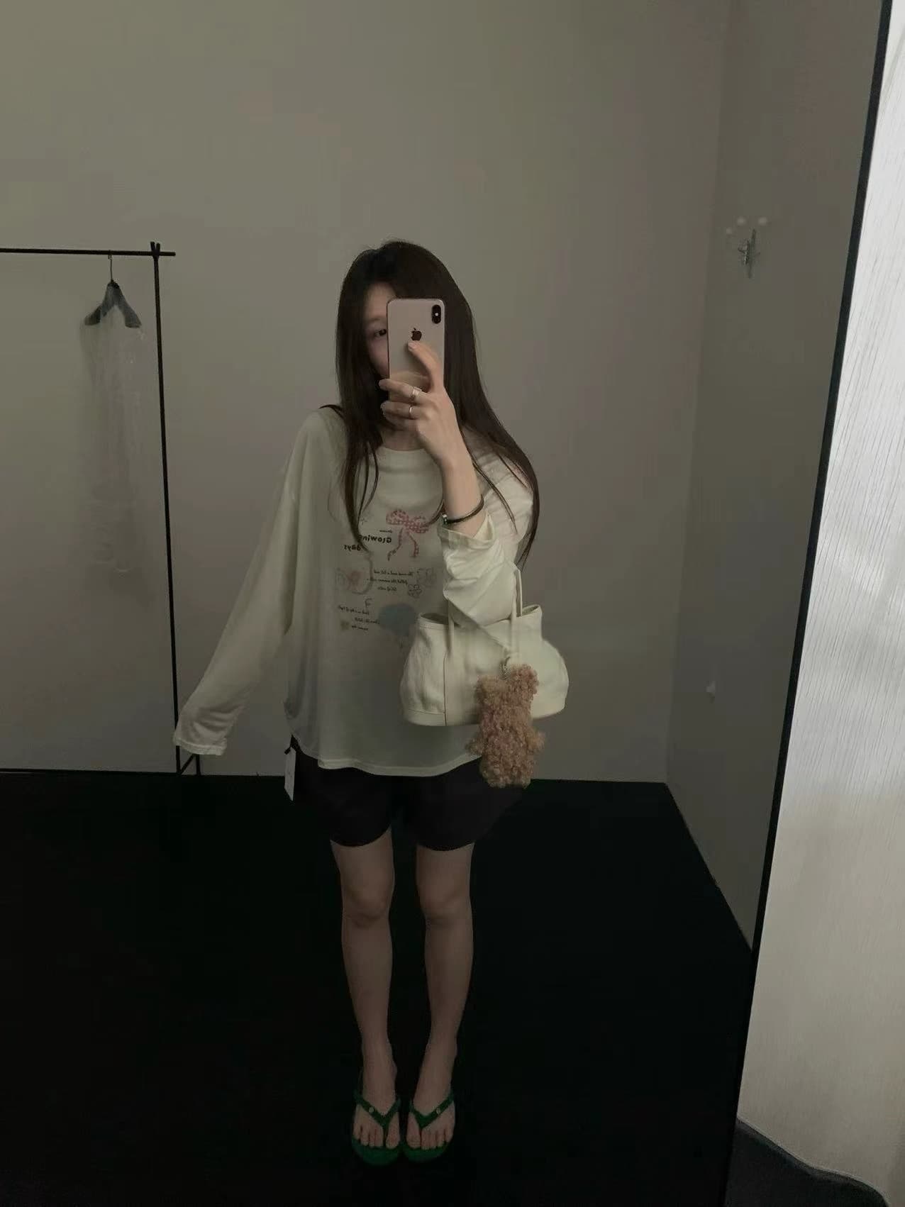 실사 26 여름 켜기 새로운 달콤함 느긋한 바람 라운드 넥 루즈핏 알파벳 프린트 긴팔 티셔츠 상세 이미지 4