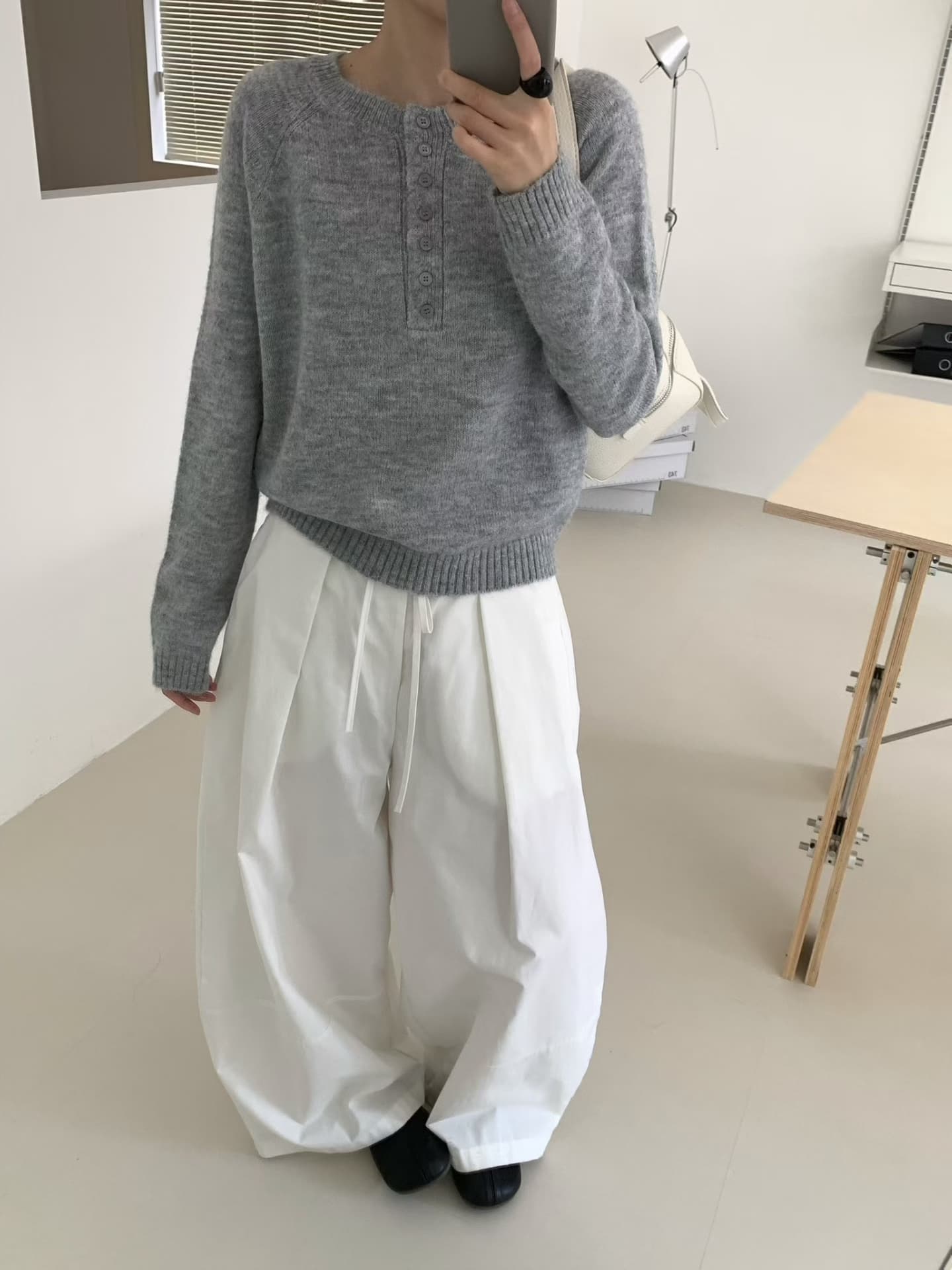 실사 26 가을 켜기 새로운 캐주얼 다용도 부서 버클 풀오버 라운드 넥 루즈핏 슬림해 보이는 긴팔 니트 스웨터 맨위 상세 이미지 10