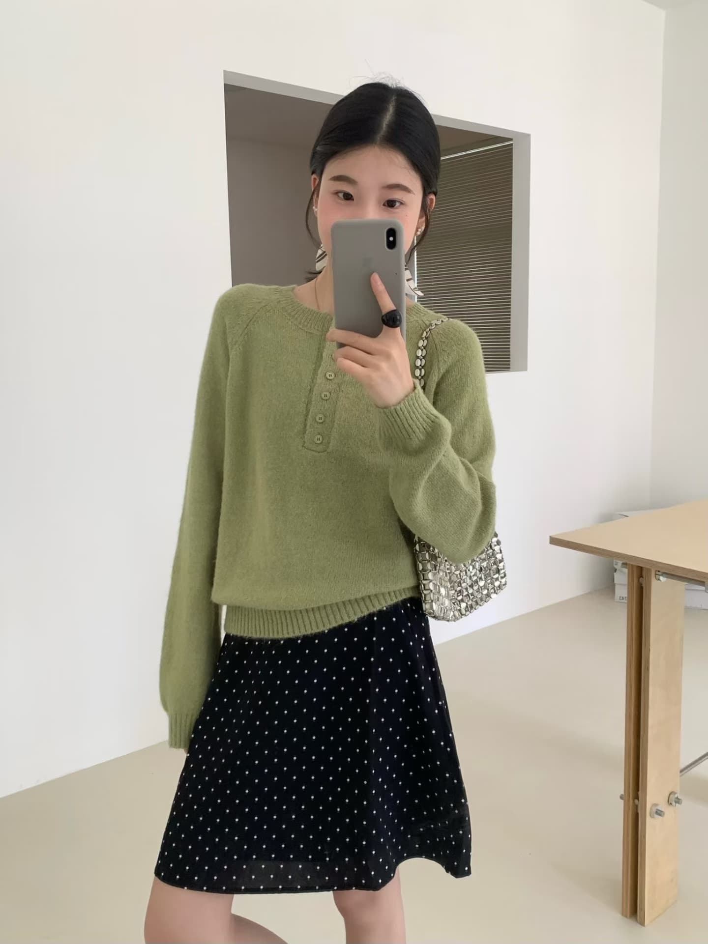 실사 26 가을 켜기 새로운 캐주얼 다용도 부서 버클 풀오버 라운드 넥 루즈핏 슬림해 보이는 긴팔 니트 스웨터 맨위 상세 이미지 21