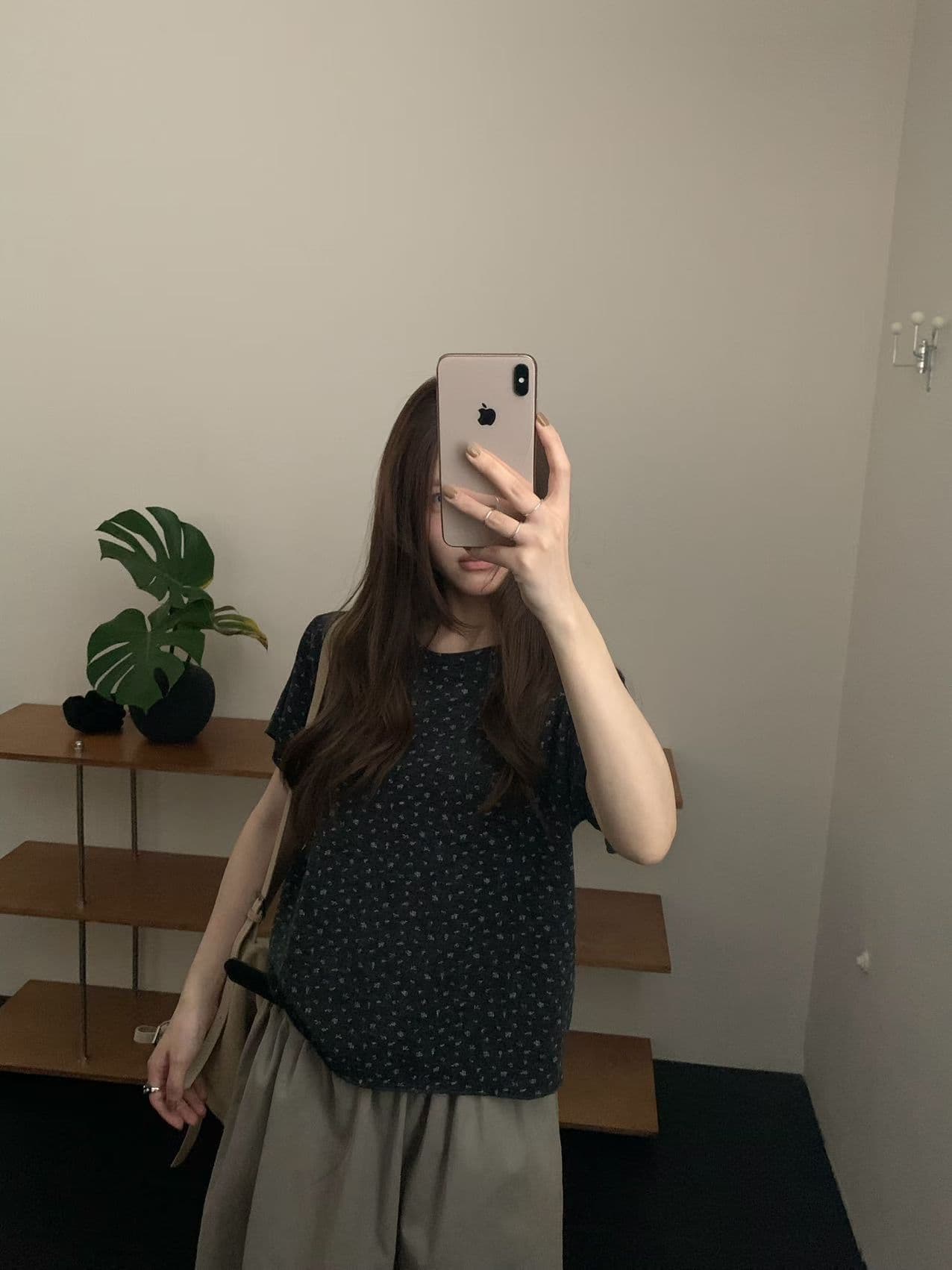 실사 26 가을 켜기 새로운 꽃무늬 반팔 좋은 한 좋아 보인다. 한 부서 다용도 상체 자이언트 슬림해 보이는 반팔 티셔츠 상세 이미지 3