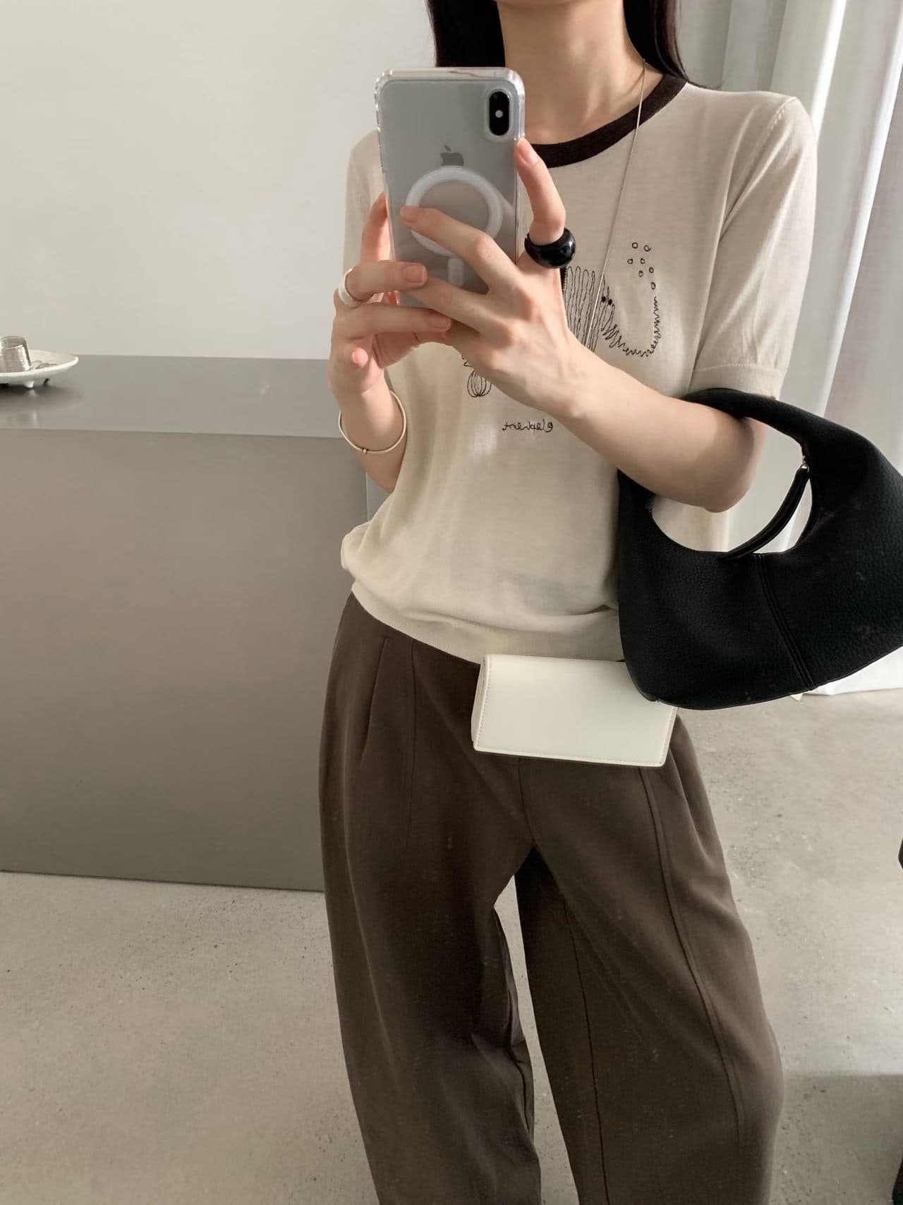 실사 26 가을 켜기 새로운 한 부서 느긋한 라운드 넥 루즈핏 자수 반팔 니트 스웨터 상세 이미지 18