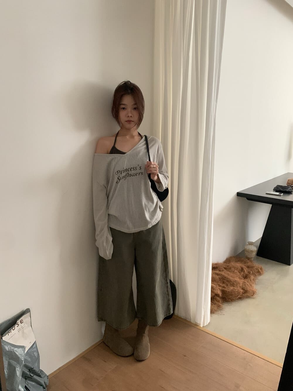 아름다움 폭발 위로 행침 목 스타일 투피스 세트 원단 편안한 행침 목 인사이드 가져 가라. V넥 펌프 Pleat 맨위 슬림해 보이는 긴팔 티셔츠 상세 이미지 13