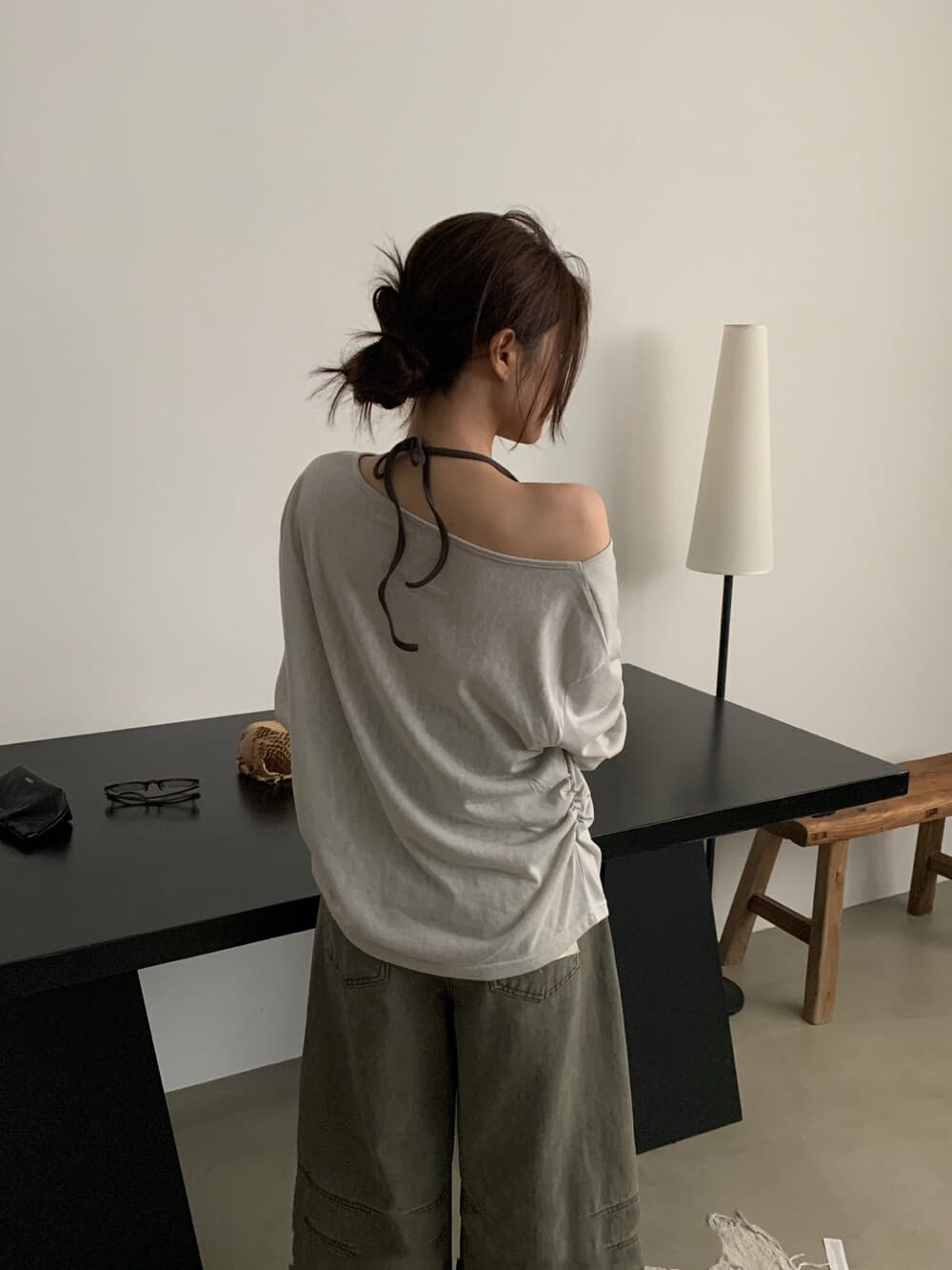 아름다움 폭발 위로 행침 목 스타일 투피스 세트 원단 편안한 행침 목 인사이드 가져 가라. V넥 펌프 Pleat 맨위 슬림해 보이는 긴팔 티셔츠 상세 이미지 15
