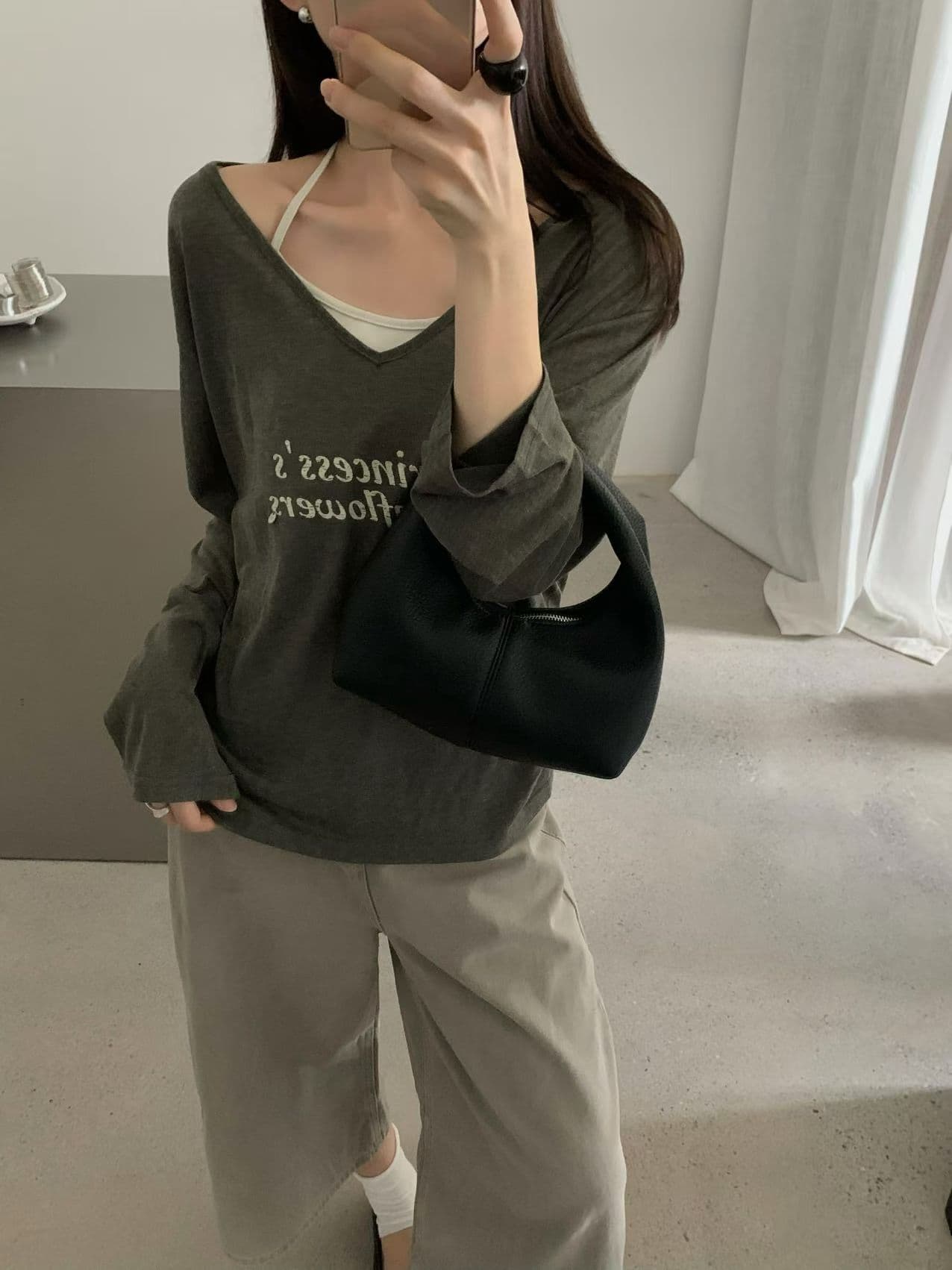 실사 26 가을 켜기 새로운 행침 목 스타일 투피스 세트 원단 자이언트 편안한 행침 목 인사이드 가져 가라. V넥 슬림해 보이는 긴팔 티셔츠 상세 이미지 3