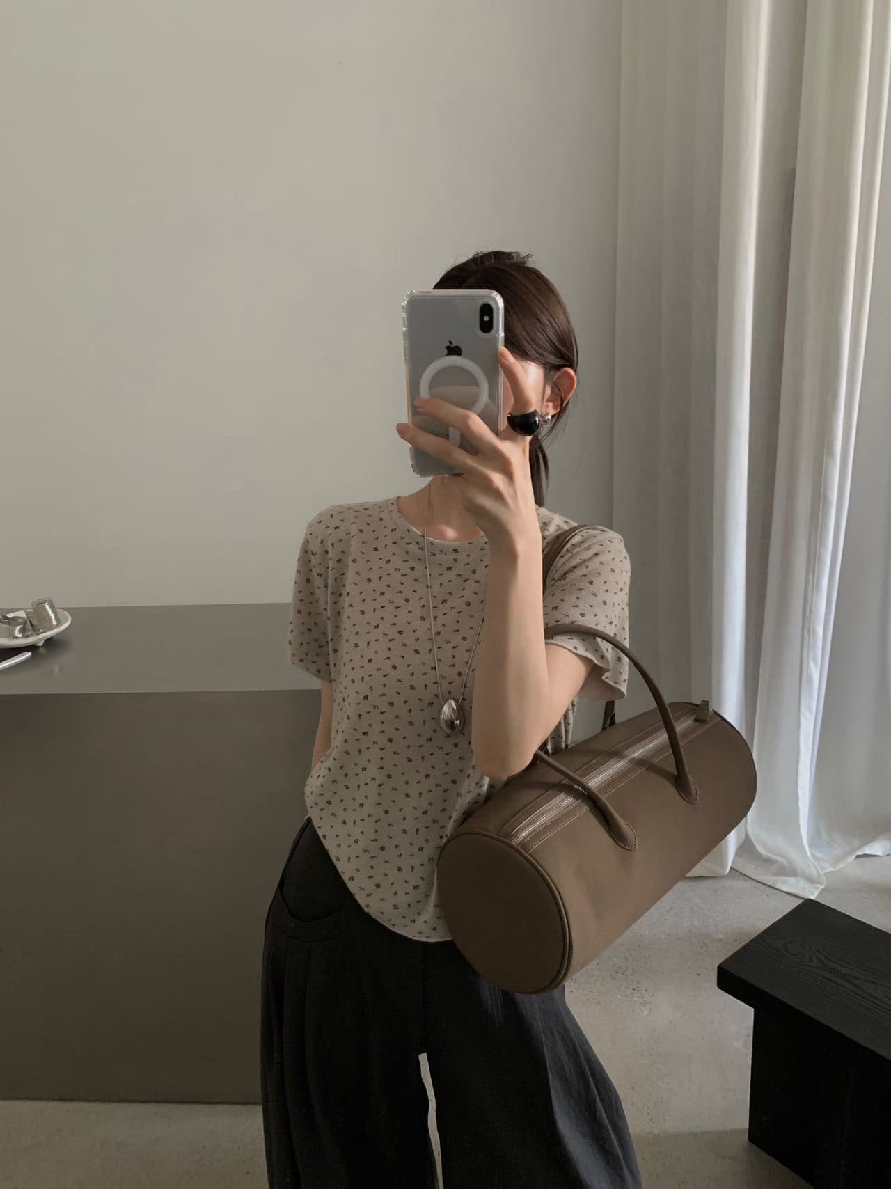실사 26 가을 켜기 새로운 꽃무늬 반팔 좋은 한 좋아 보인다. 한 부서 다용도 상체 자이언트 슬림해 보이는 반팔 티셔츠 상세 이미지 4