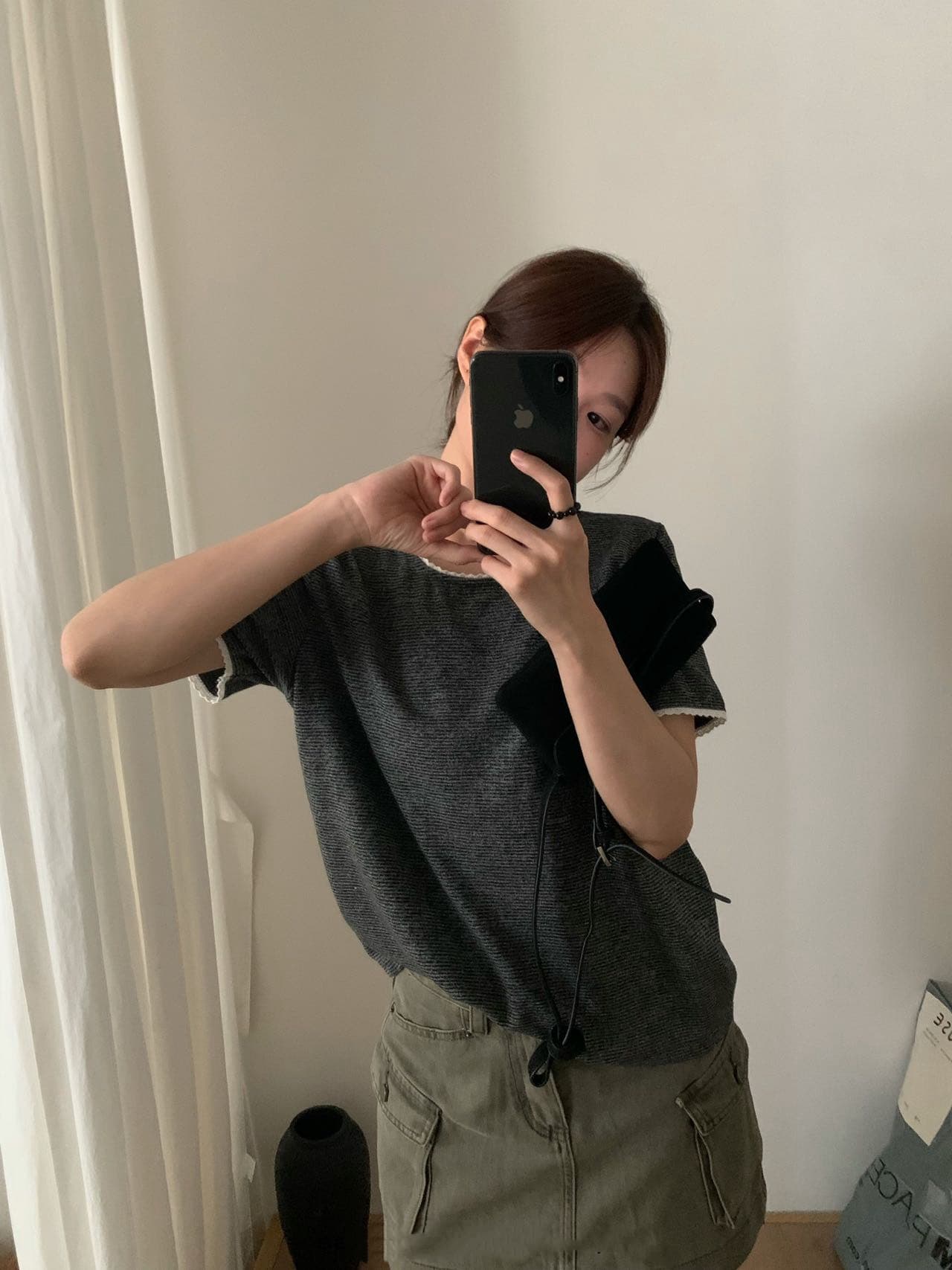 26 가을 켜기 새로운 새로운 미니멀리즘 레이스 패치워크 디자인 센스 스트라이프 긍정적 인 어깨 캐주얼 반팔 티셔츠 상세 이미지 8