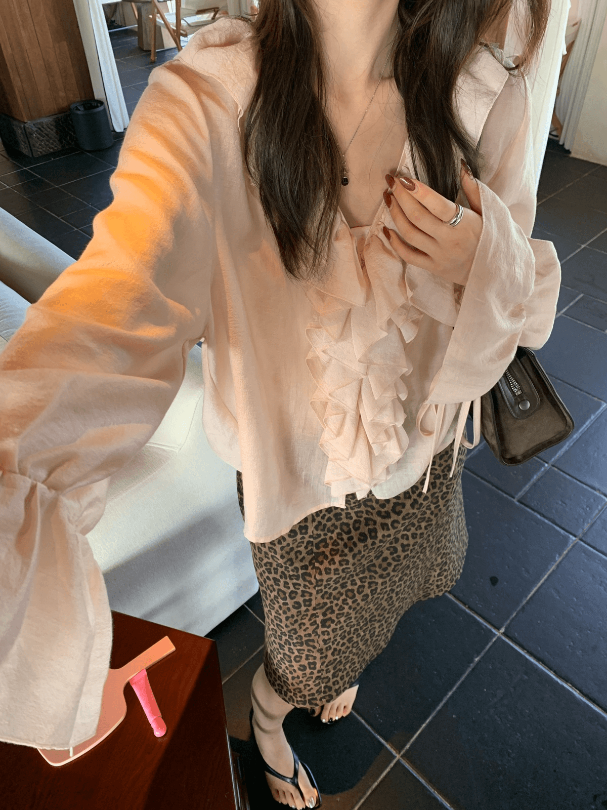 26 가을 켜기 새로운 프랑스식 부드러운 프릴 V넥 긴팔 작은 셔츠 상세 이미지 8