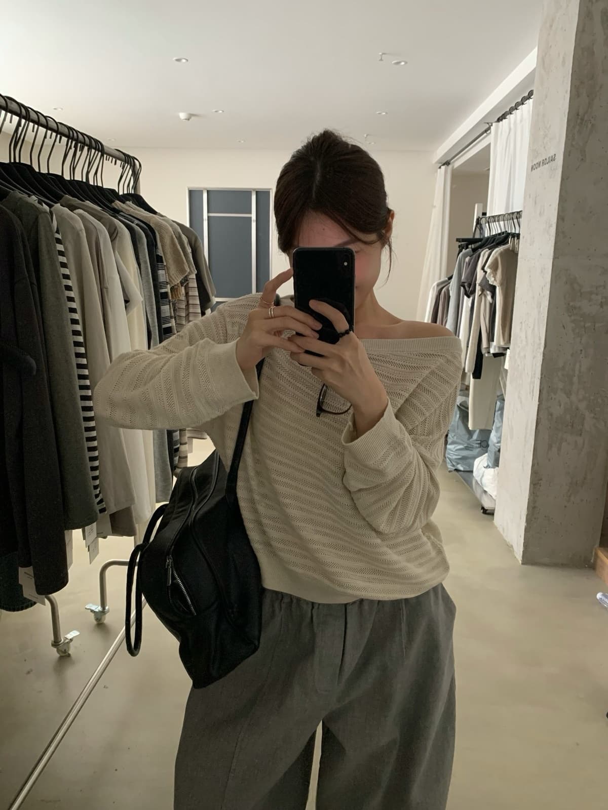 다크 호스 폭발 비스듬한 어깨 니트 스웨터 둘 착용 상체 자이언트 슬림해 보이는 자이언트 잘 생긴 니트 스웨터 상세 이미지 6