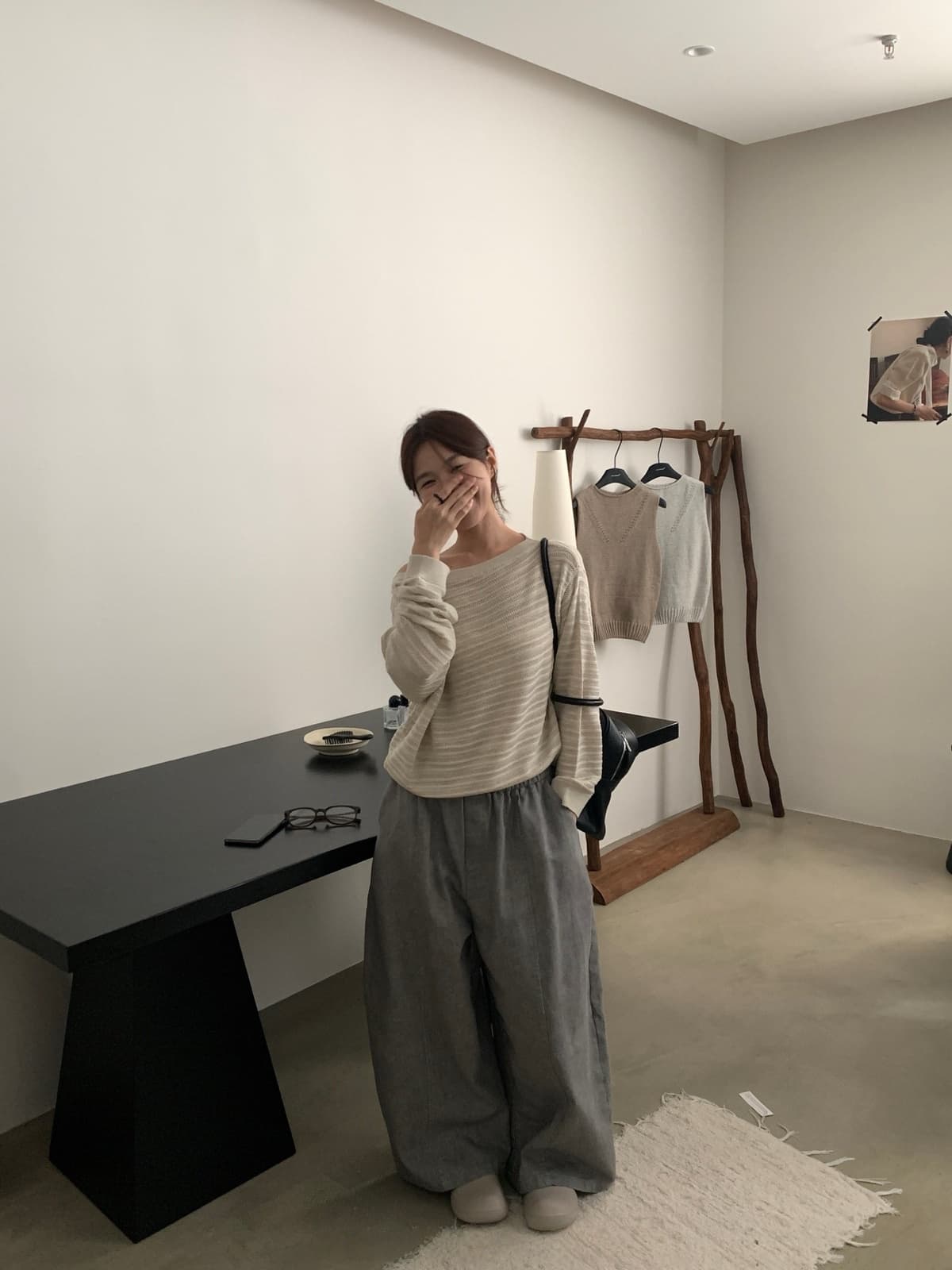다크 호스 폭발 비스듬한 어깨 니트 스웨터 둘 착용 상체 자이언트 슬림해 보이는 자이언트 잘 생긴 니트 스웨터 상세 이미지 10
