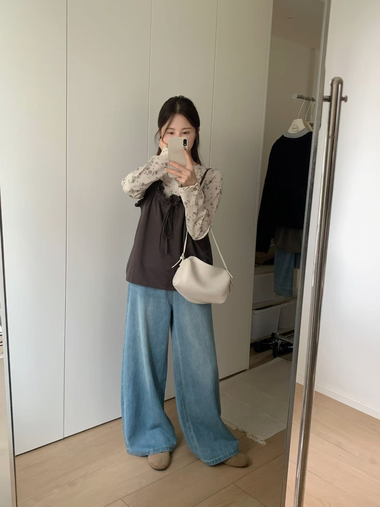 실사 26 가을 켜기 새로운 한 세대 미니멀리즘 레트로 디자인 섹션 루즈핏 캐주얼 다용도 와이드 레그 팬츠 청바지 상세 이미지 8