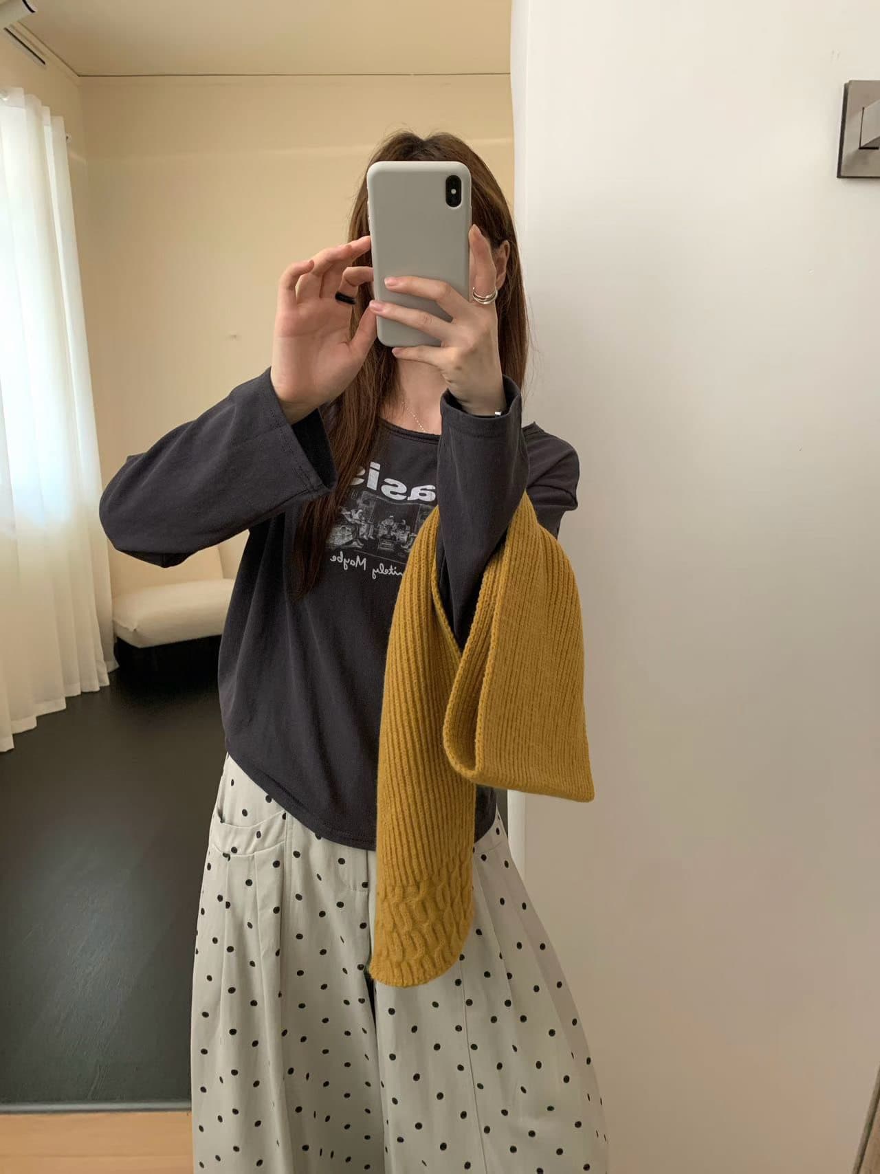 실사 가을 겨울 필수 둘 착용 알파벳 긴팔 비스듬한 어깨 긍정적 인 어깨 착용 느긋한 핏 스타일 긴팔 티셔츠 상세 이미지 23