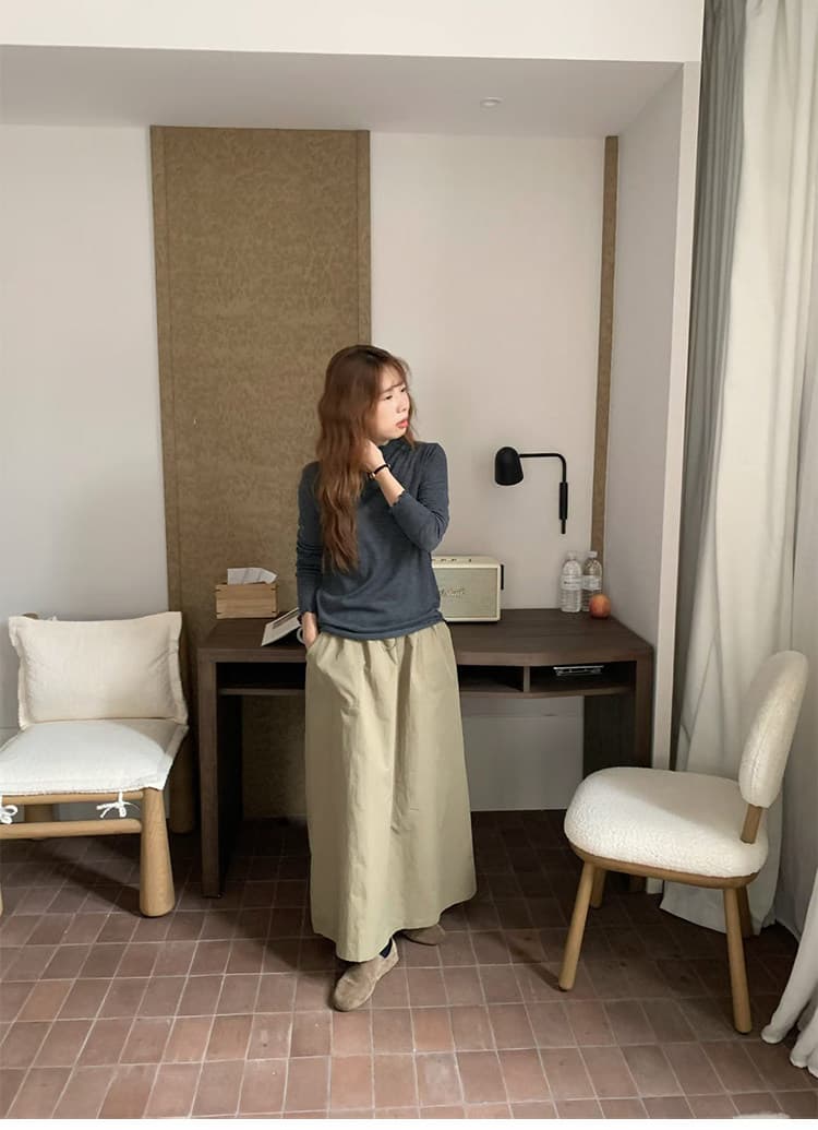 부드러운 한 부서 프릴 반하이넥 긴팔 니트 스웨터 여성 가을 몸매 가꾸기 슬림해 보이는 기본 셔츠 맨위 상세 이미지 15