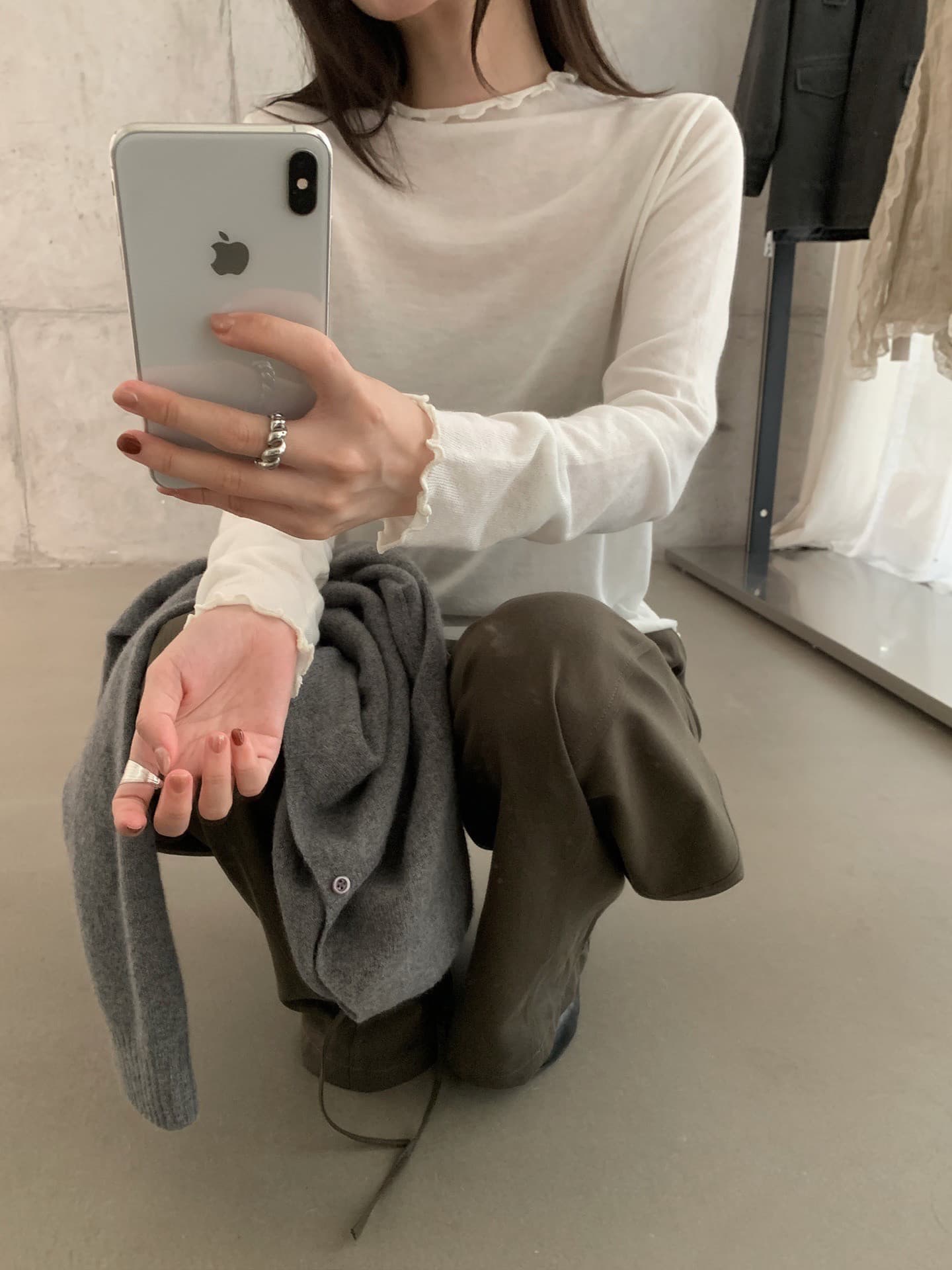 부드러운 한 부서 프릴 반하이넥 긴팔 니트 스웨터 여성 가을 몸매 가꾸기 슬림해 보이는 기본 셔츠 맨위 상세 이미지 36