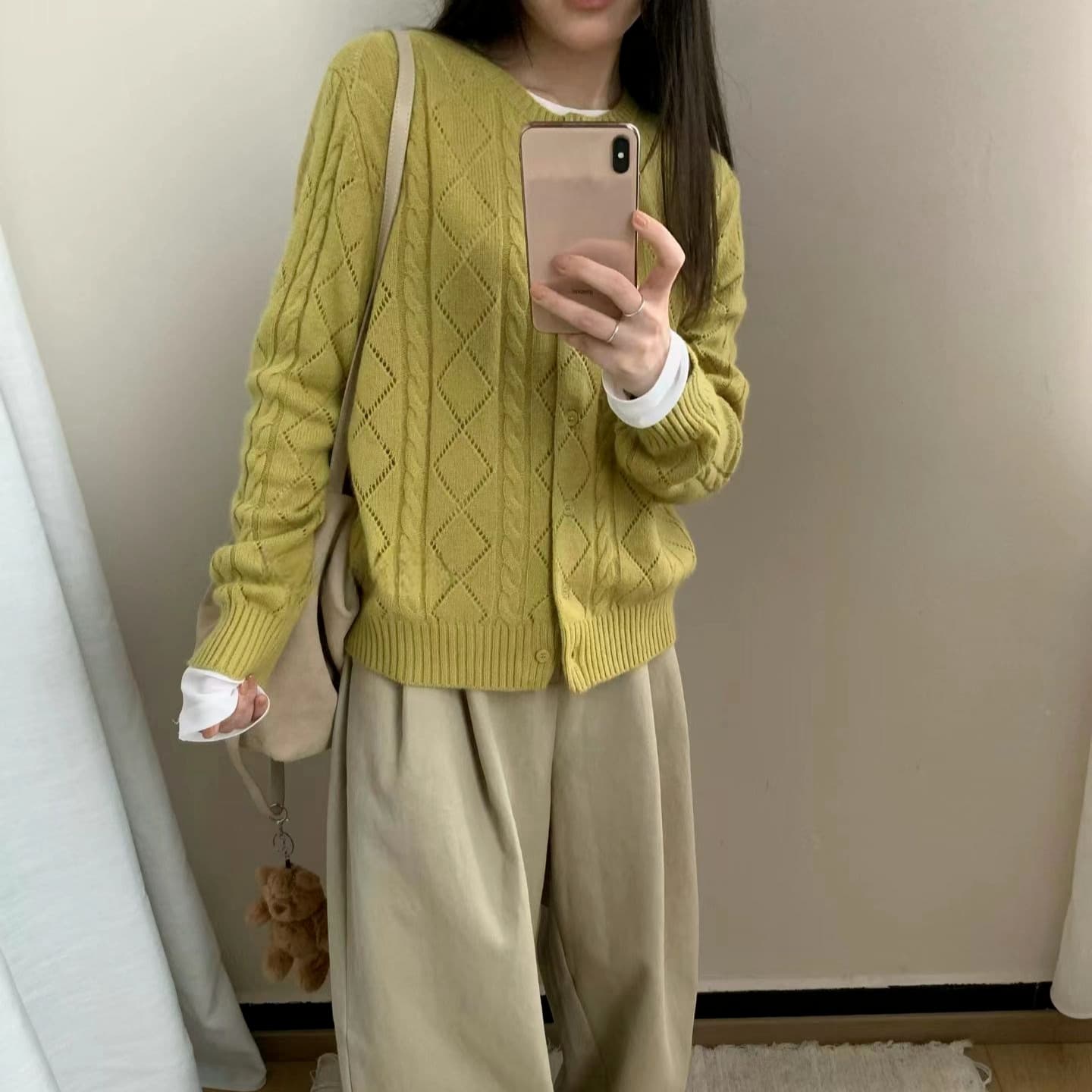 실사 가을 켜기 새로운 미니멀리즘 캐주얼 홀로우 아웃 꽈배기 라운드 넥 루즈핏 슬림해 보이는 다용도 니트 카디건 코트 이미지 5