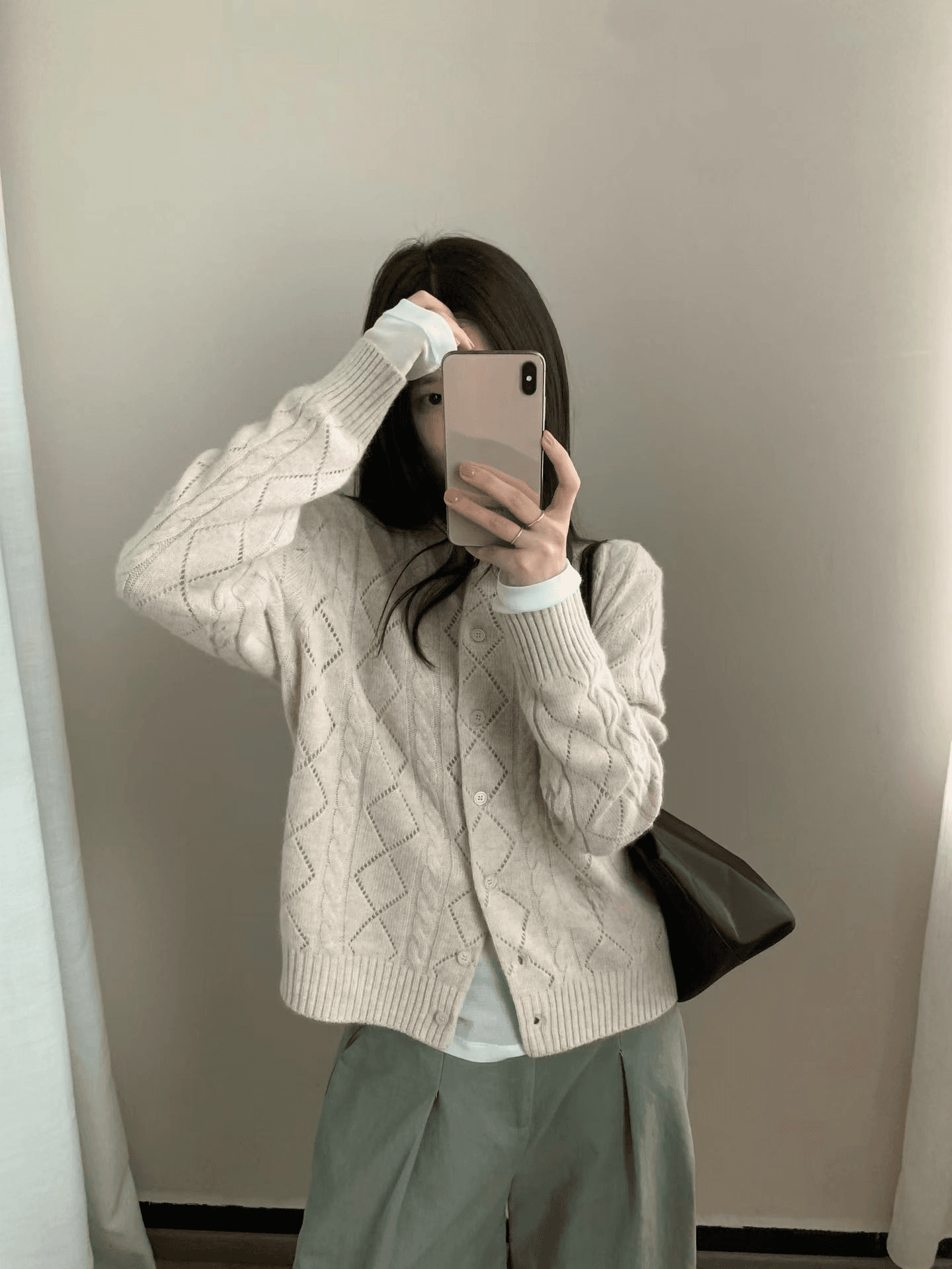실사 가을 켜기 새로운 미니멀리즘 캐주얼 홀로우 아웃 꽈배기 라운드 넥 루즈핏 슬림해 보이는 다용도 니트 카디건 코트 상세 이미지 3
