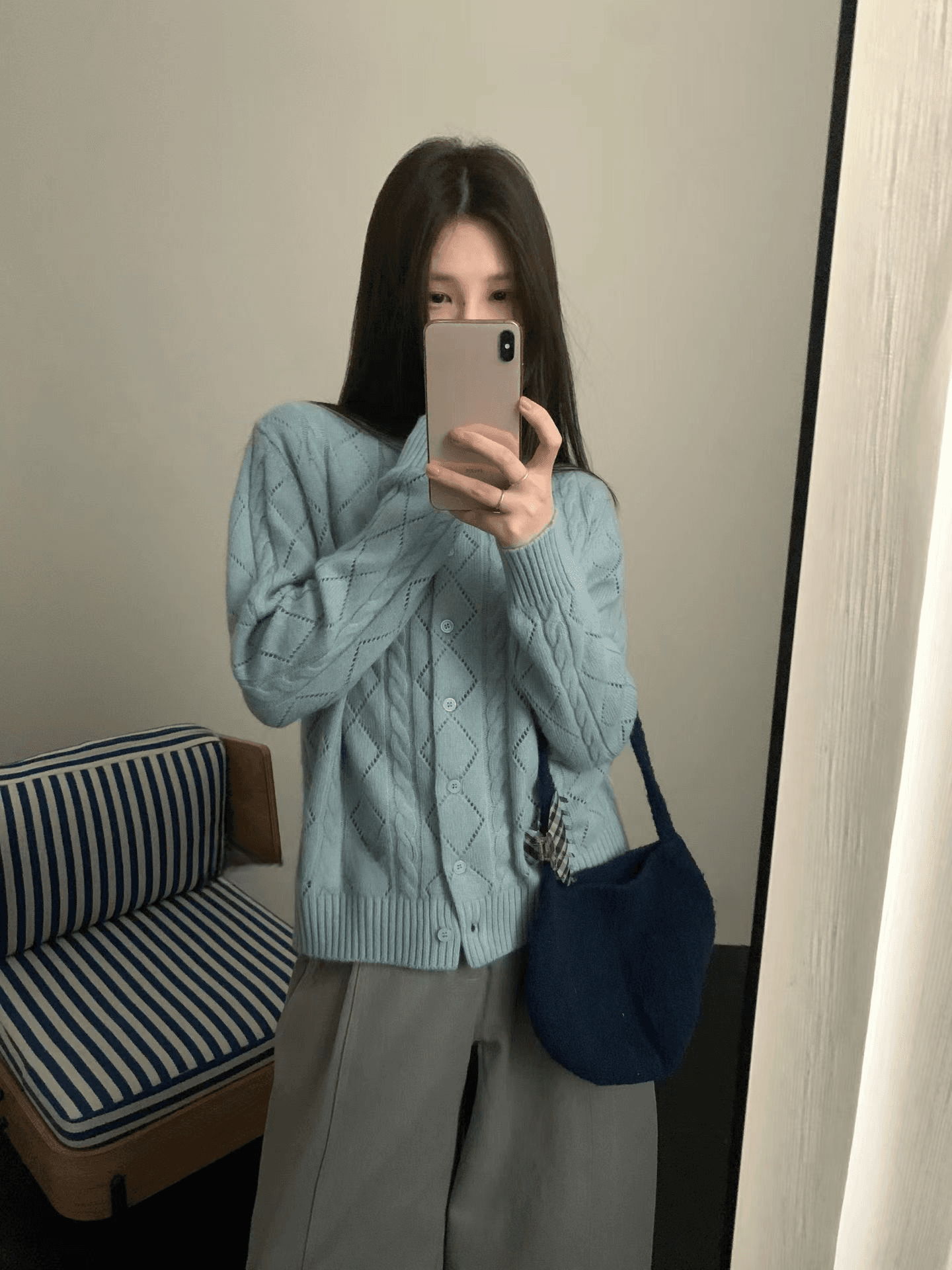 실사 가을 켜기 새로운 미니멀리즘 캐주얼 홀로우 아웃 꽈배기 라운드 넥 루즈핏 슬림해 보이는 다용도 니트 카디건 코트 상세 이미지 9
