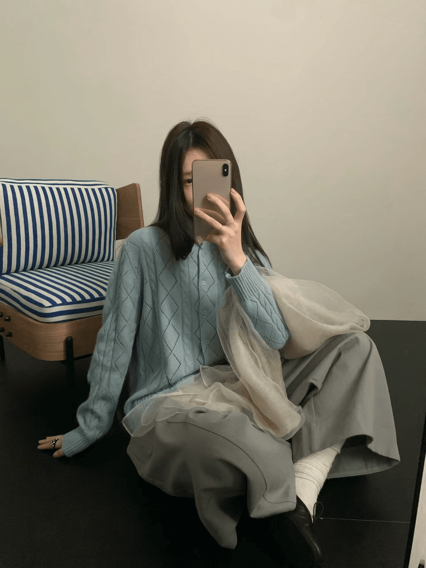 실사 가을 켜기 새로운 미니멀리즘 캐주얼 홀로우 아웃 꽈배기 라운드 넥 루즈핏 슬림해 보이는 다용도 니트 카디건 코트 상세 이미지 11
