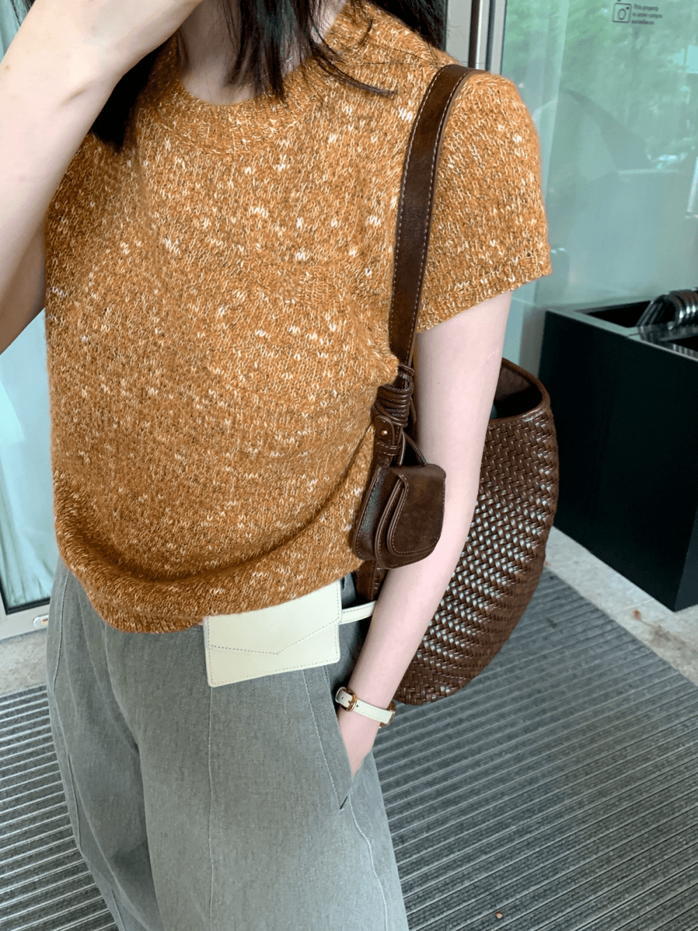 이른 가을 켜기 새로운 한 부서 품격 출퇴근 작은 调性 라운드 넥 풀오버 반팔 보온 스웨터 상세 이미지 15