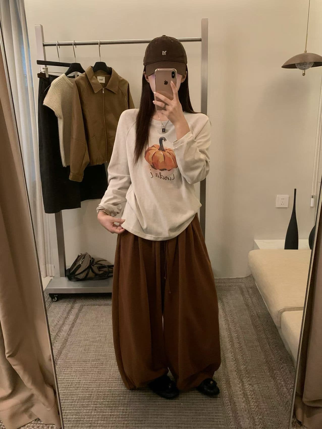 실사 26 가을 켜기 새로운 레트로 호박 프린트 기본 셔츠 루즈핏 캐주얼 라운드 넥 이른 가을 인사이드 잡아라. 의류 긴 소매 티셔츠 상세 이미지 15