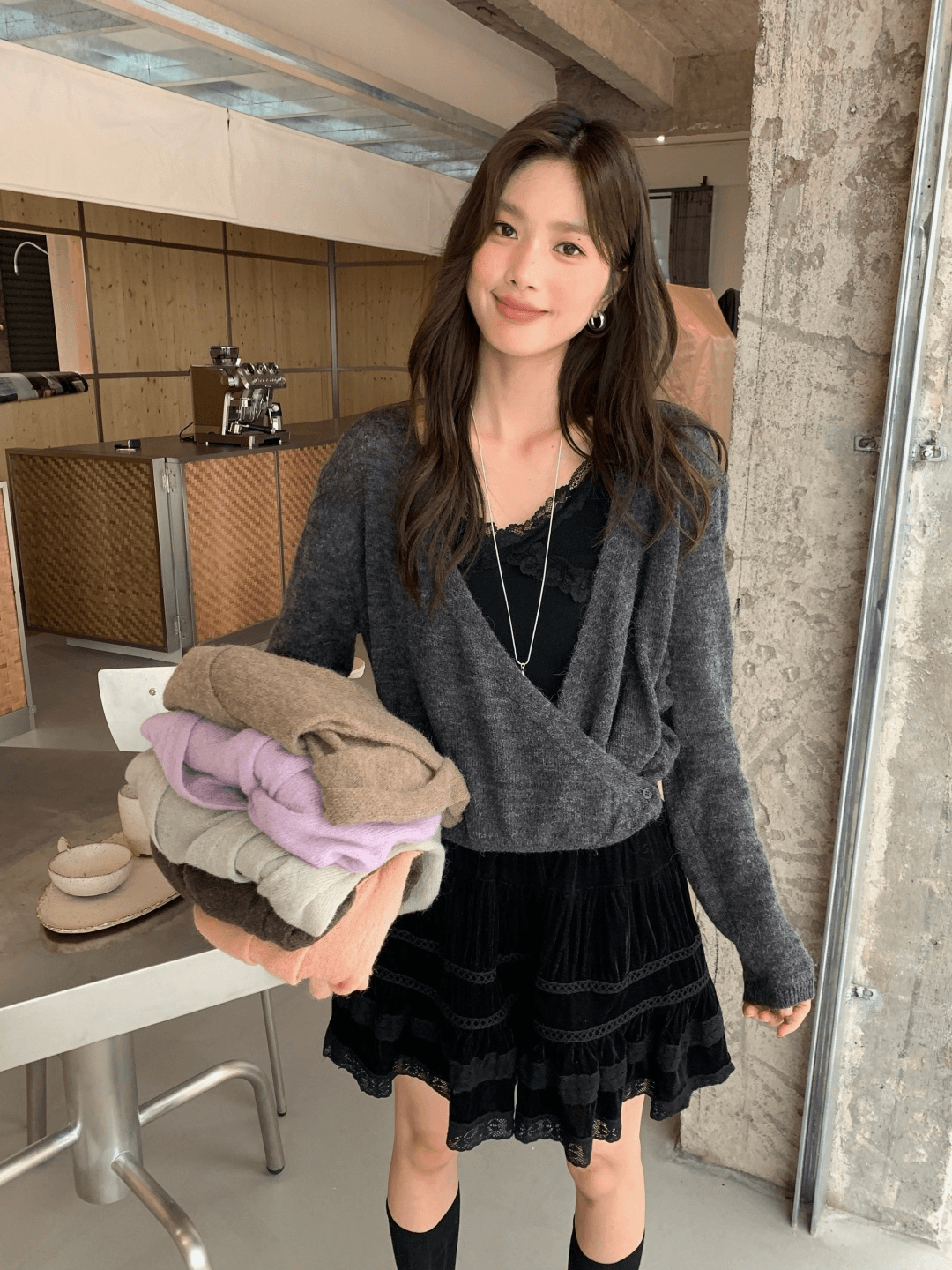 가을 켜기 새로운 슈퍼 있음 분위기 센스 느긋한 부서 스택 착용 다용도 느긋한 센스 비스듬한 삽입 단추 디자인 니트 오픈 가디건 상세 이미지 18