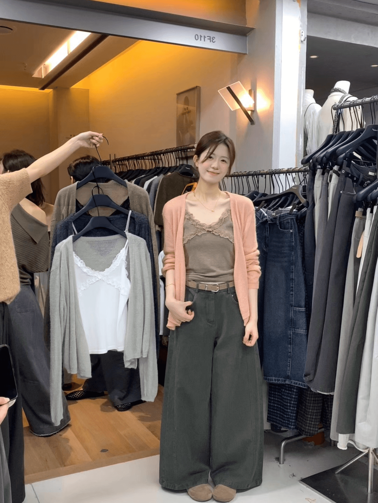 가을 켜기 새로운 슈퍼 있음 분위기 센스 느긋한 부서 스택 착용 다용도 느긋한 센스 비스듬한 삽입 단추 디자인 니트 오픈 가디건 상세 이미지 8