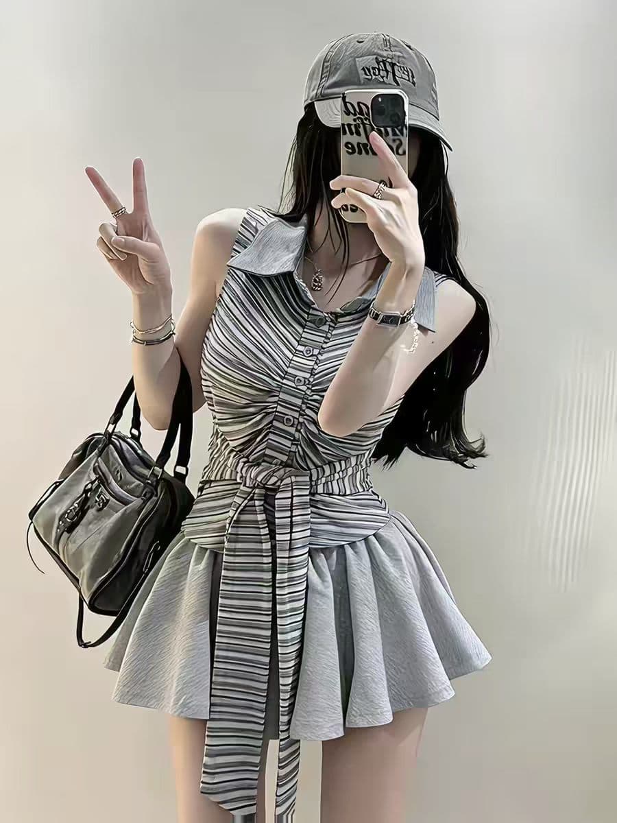 캐주얼 핫걸 바람 스트랩 허리 수축 POLO 칼라 민소매 스트라이프 조끼 하이웨이스트 슬림해 보이는 프릴 미니 스커트 투피스 세트