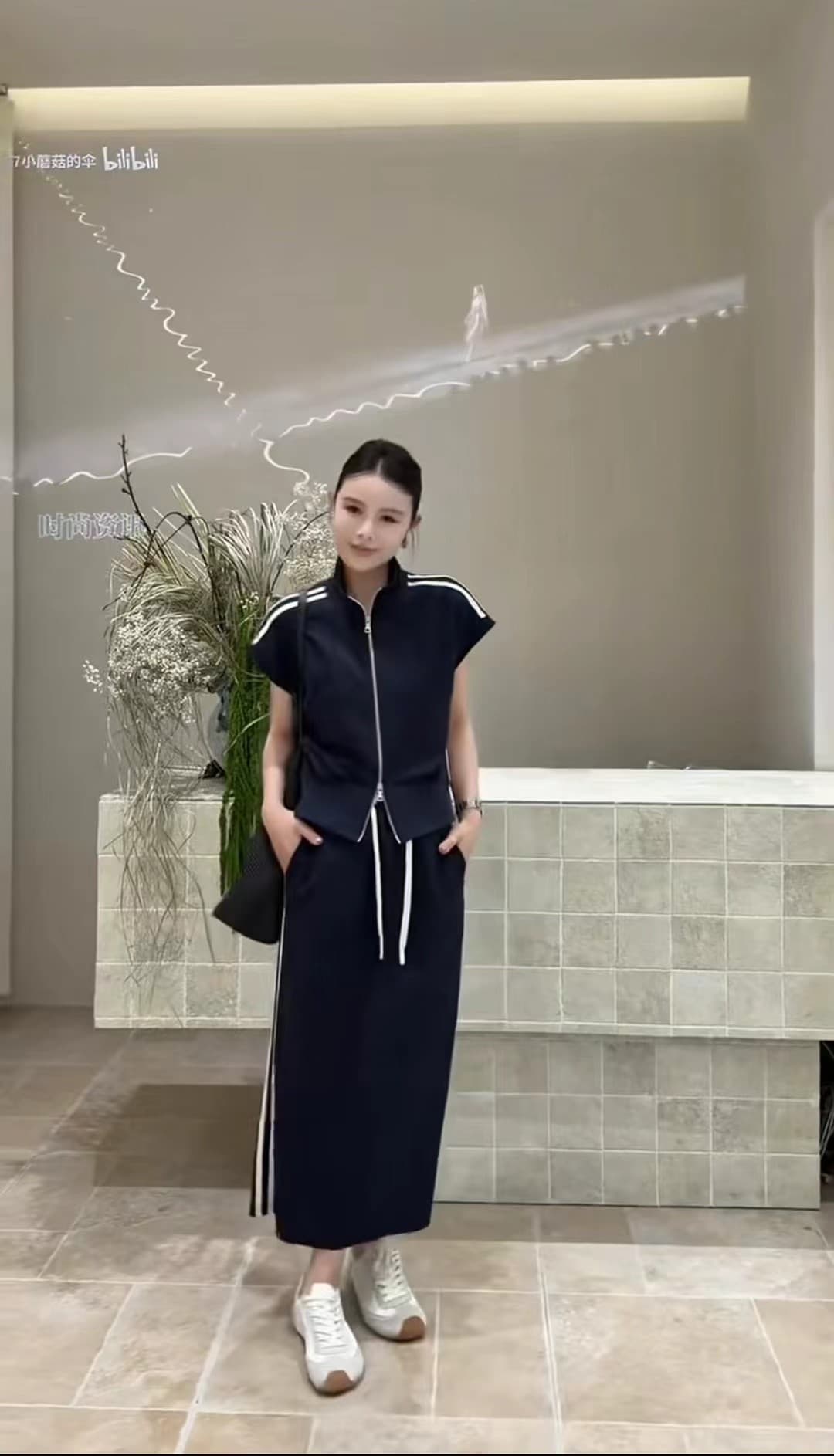 스탠드 칼라 스트라이프 패치워크 반팔 오픈 가디건 조끼 반신 스커트 두 조각 여성 세트 2026 여름 새로운 캐주얼 세트 상세 이미지 2
