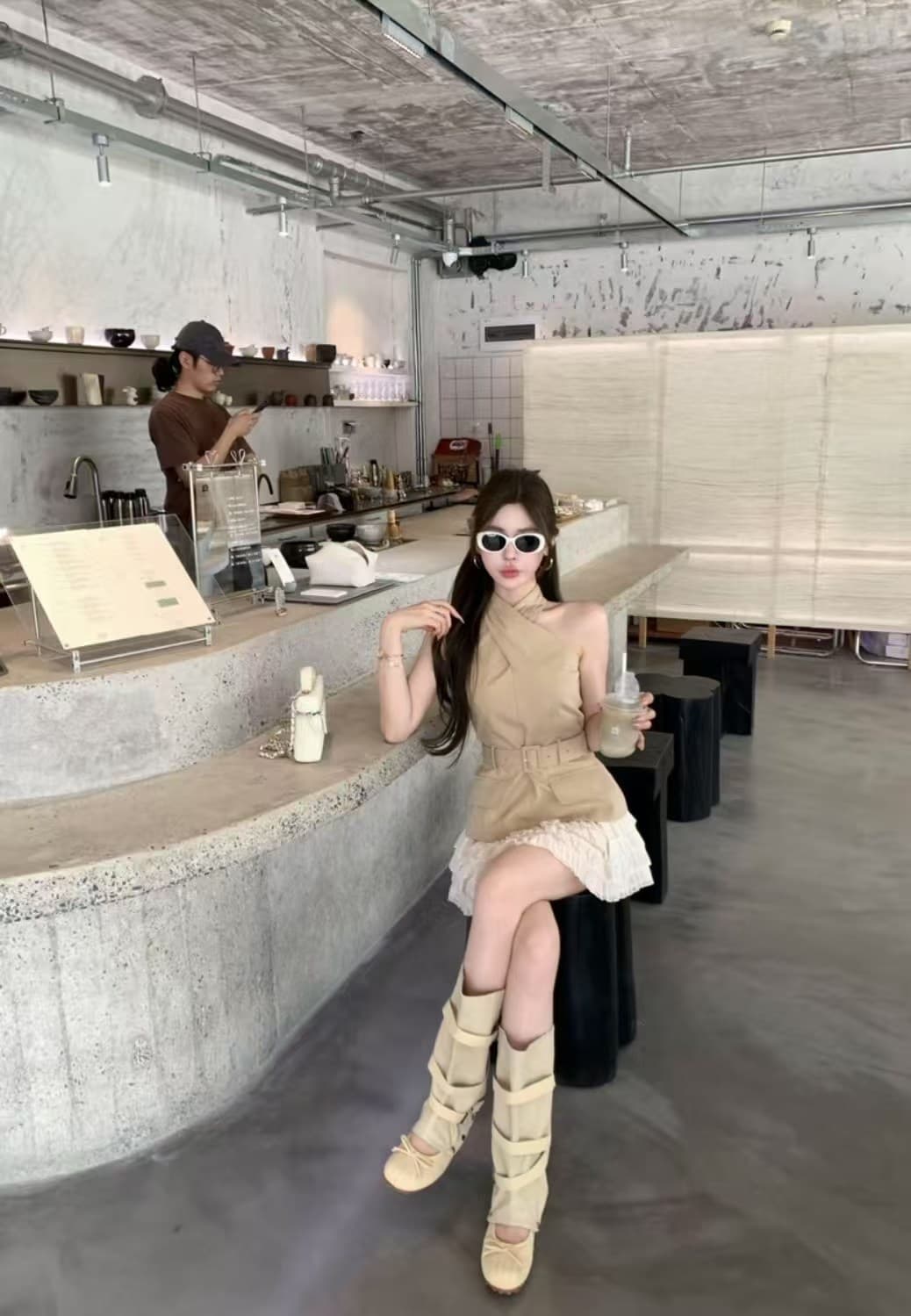 감기 원 웨이 카키 색 십자가 벨트 조끼 베이지 색 쉬폰 무거운 작업 층 반 스커트 세트 상세 이미지 1