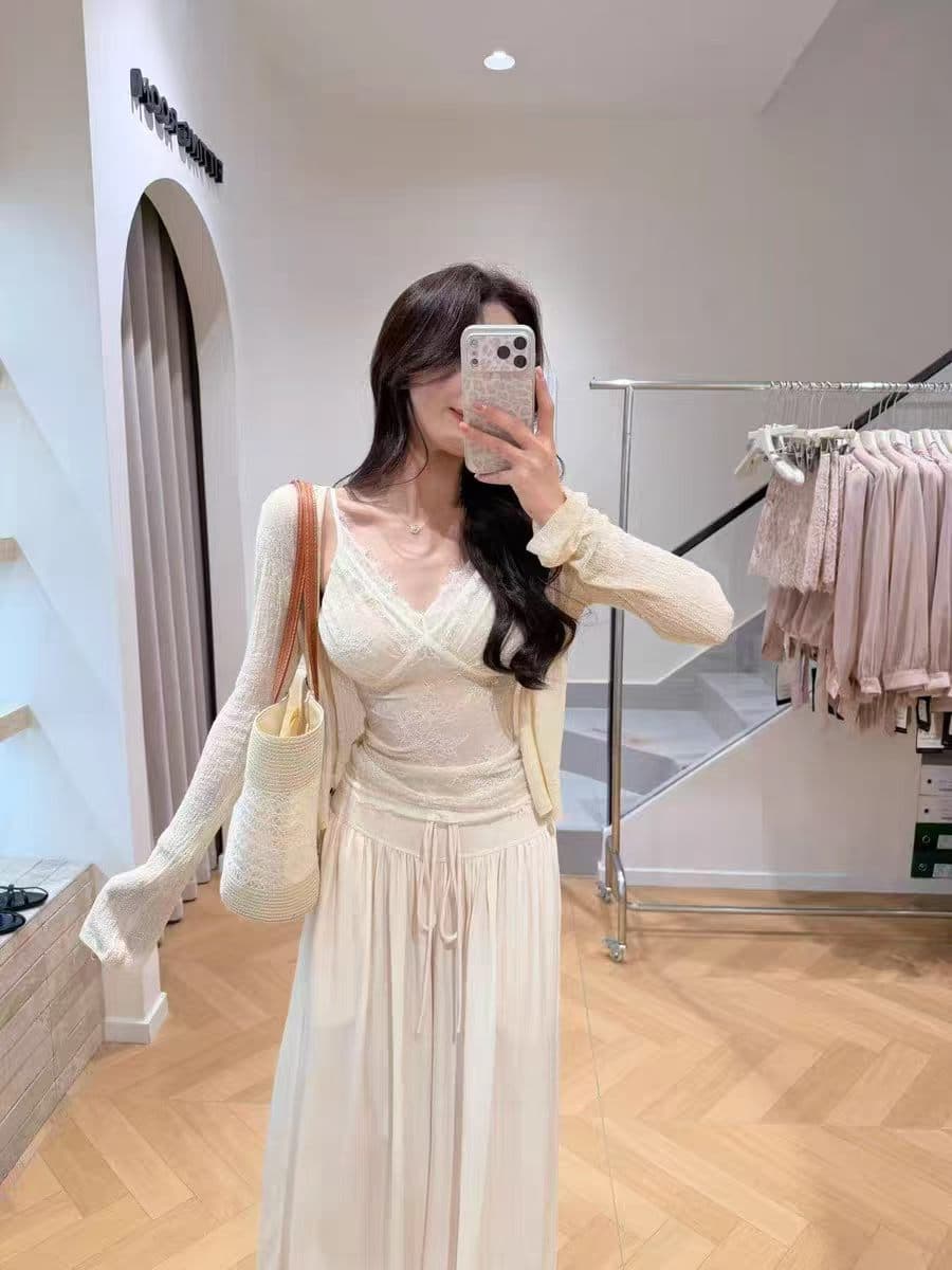 한 부서 얇은 스타일 달콤한 스타일 망사 레이스 조각 디자인 센스 캐미솔 작은 셔츠 여성 여름 캐주얼 바지 3종 세트