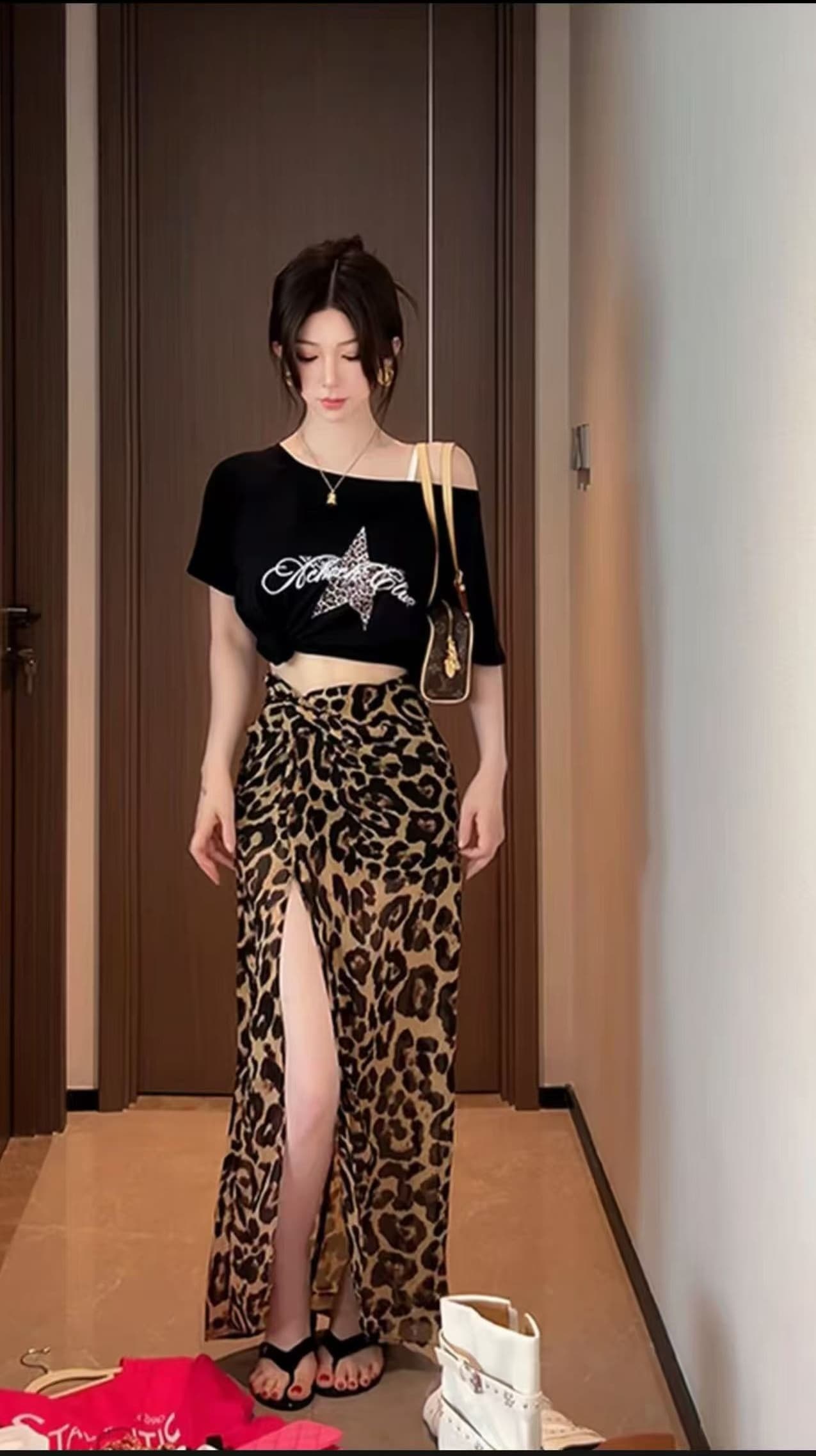 민소매 여성 셔츠 여름 아메리칸 레트로 워크웨어 행침 목 화이트 작은 맨위 반신 스커트 투피스 세트 상세 이미지 4