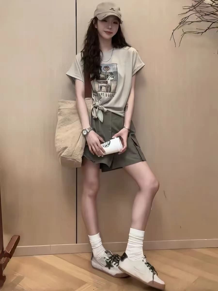 한 부서 느슨함 센스 패션 캐주얼 세트 여성 여름 강아지 프린트 반팔 티셔츠 워크웨어 반바지 두 조각 여성 세트 상세 이미지 6