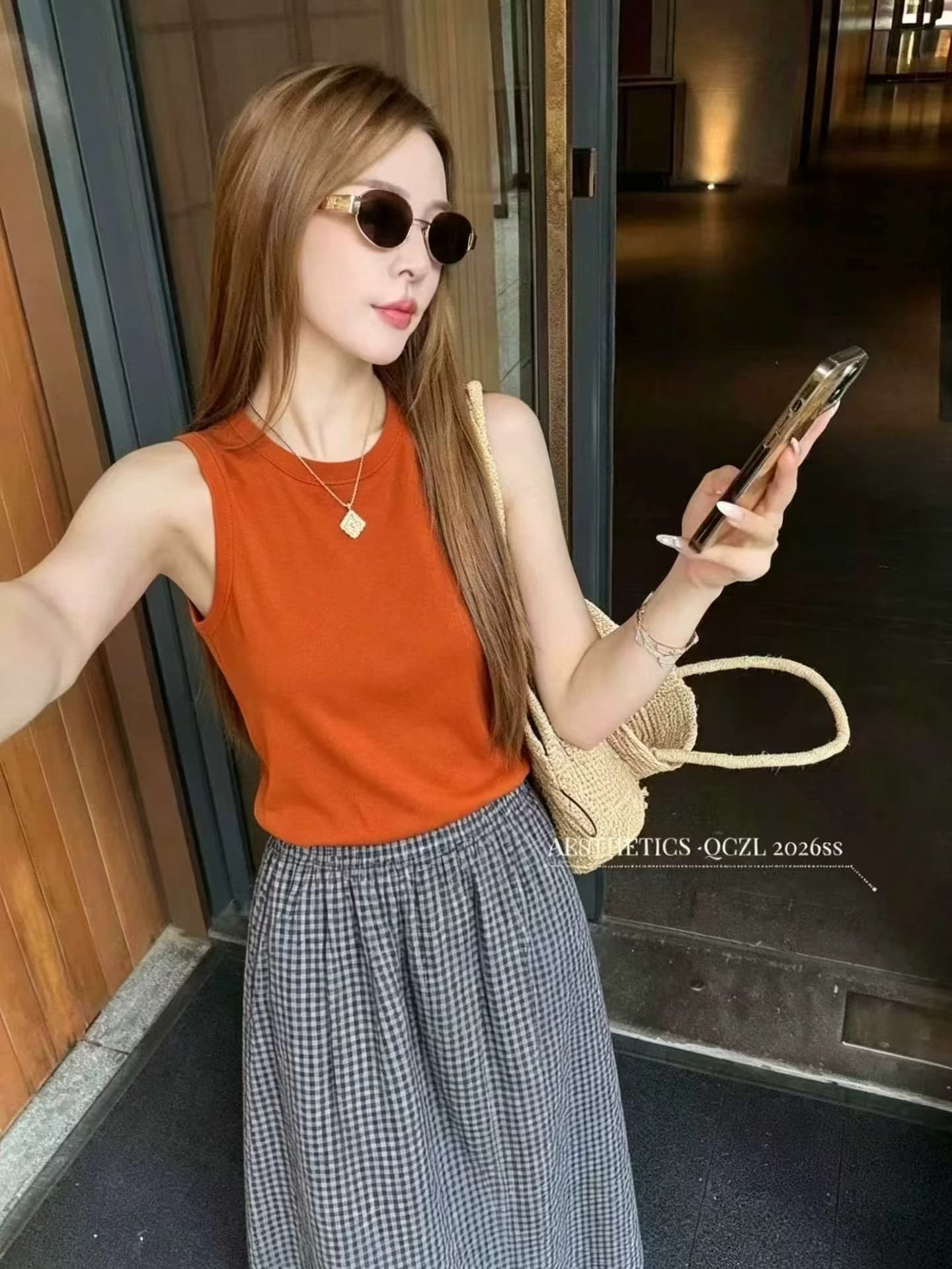 핫걸 라운드 넥 조끼 몸매 가꾸기 다용도 외출용 쇼트 스타일 불규칙 민소매 맨위 반신 스커트 투피스 세트 상세 이미지 3