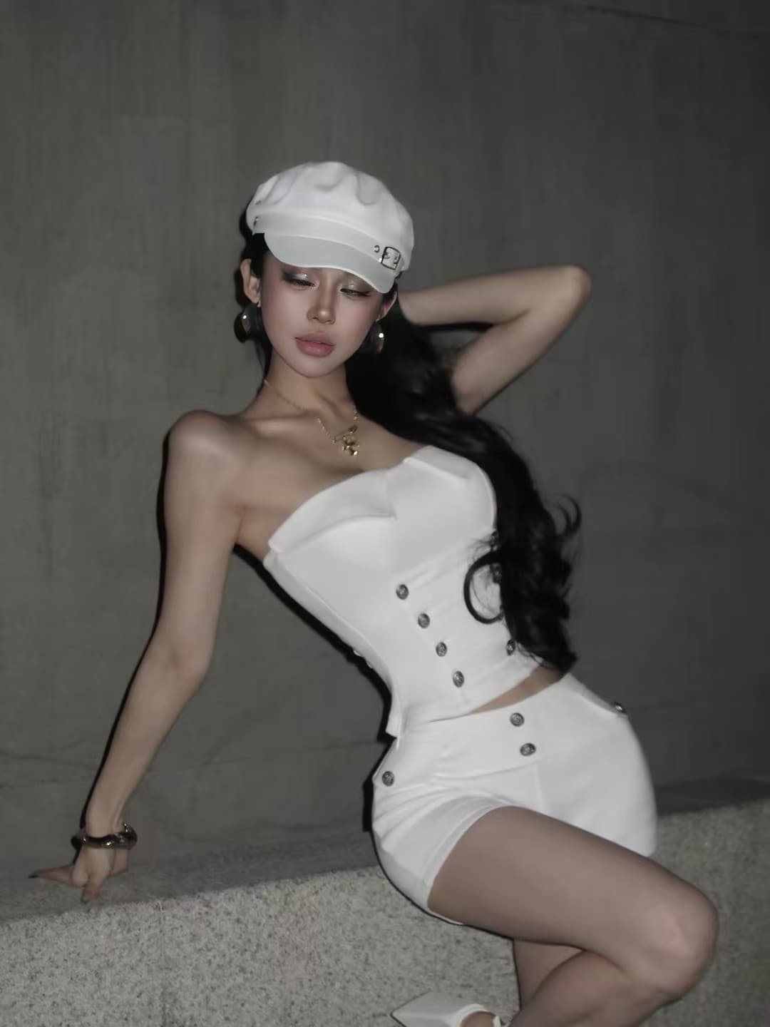 폴로 칼라 레트로 금속 버클 빈 가스 층 쇼트 스타일 몸매 가꾸기 튜브탑 반바지 투피스 세트 상세 이미지 8