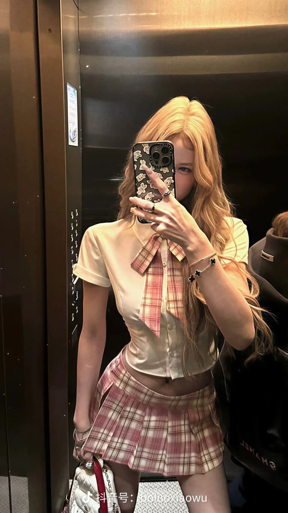 디자인 센스 반팔 셔츠 맨위 체크무늬 넥타이 체크무늬 반신 스커트 플리츠 미니 스커트 세트 이미지 3