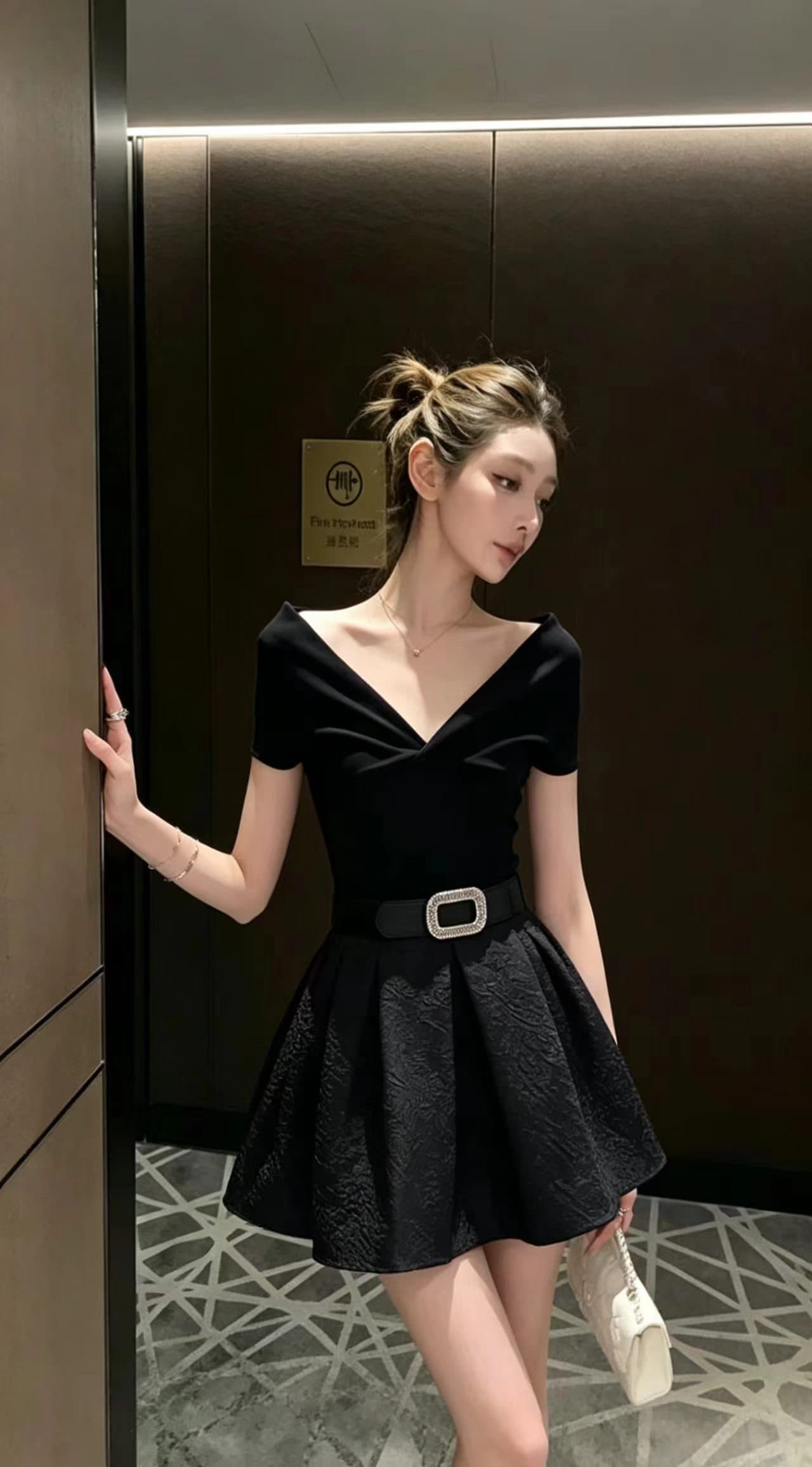 프랑스식 천 금빛 바람 검정색 오프숄더 빨간 바닥 여성 드레스 26 여름 허리 수축 슬림해 보이는 한 마디 퍼프 스커트 상세 이미지 3