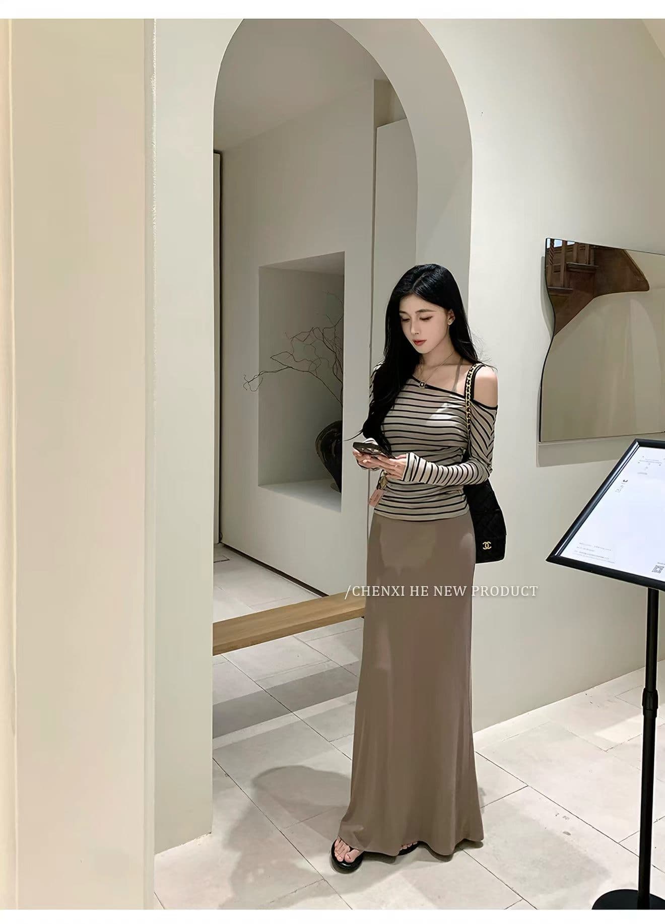느긋한 바람 비스듬한 어깨 스트라이프 자외선 차단 긴팔 블라우스 티셔츠 가을 다용도 슬립 점프 슈트 치마 세트 상세 이미지 2