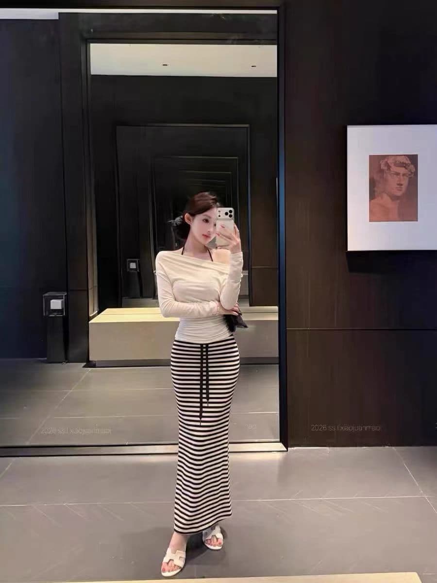 느긋한 바람 보트넥 자외선 차단 블라우스 가져 가라. 행침 목 슬립 스트라이프 반신 스커트 세 조각 여성 세트 가을 품격 세트 상세 이미지 3