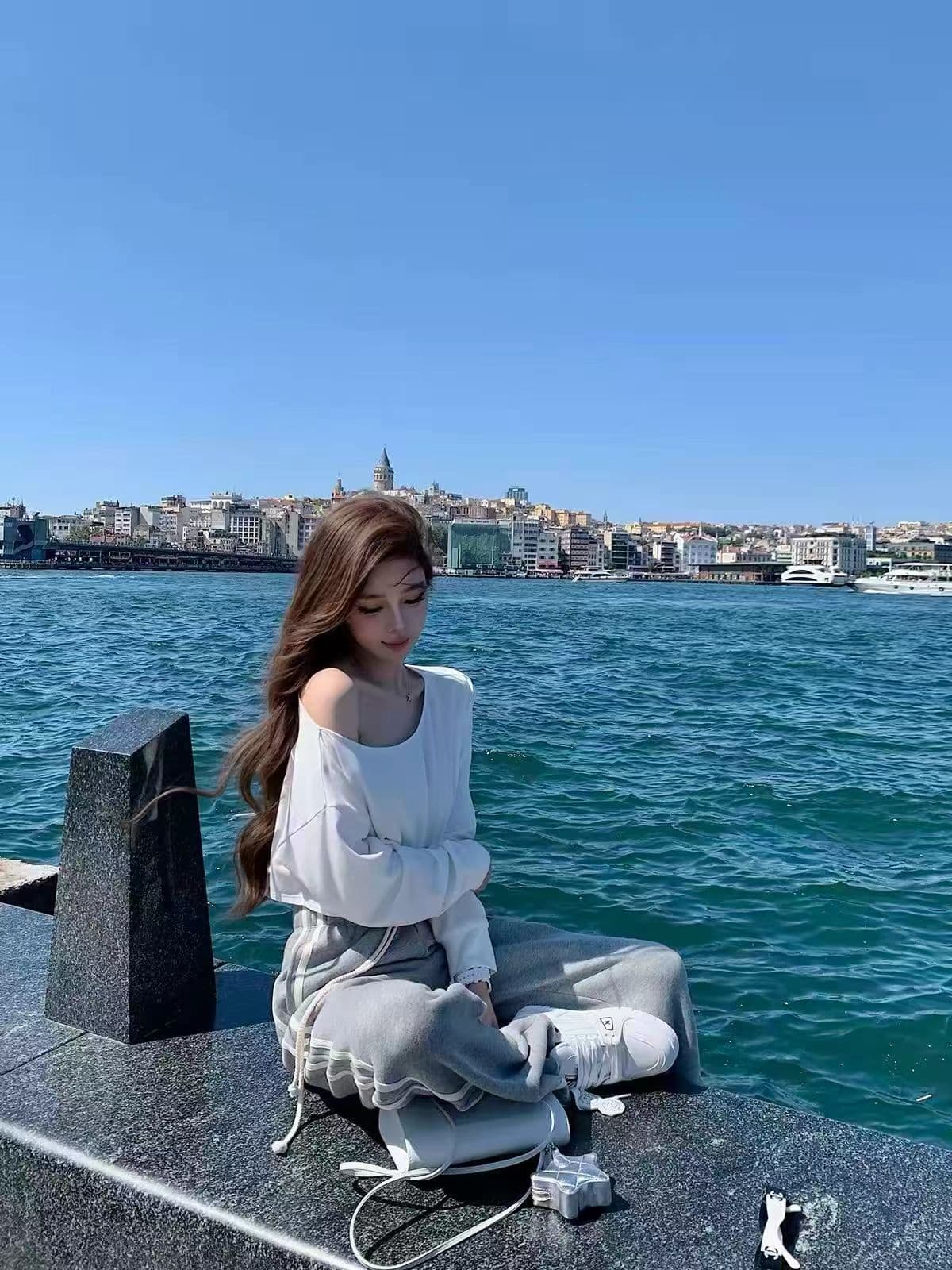 가을 얇은 스타일 외부 가져 가라. 루즈핏 오프숄더 에어컨 셔츠 핫걸 쇼트 스타일 맨위 c 캐주얼 바지 투피스 세트 이미지 3