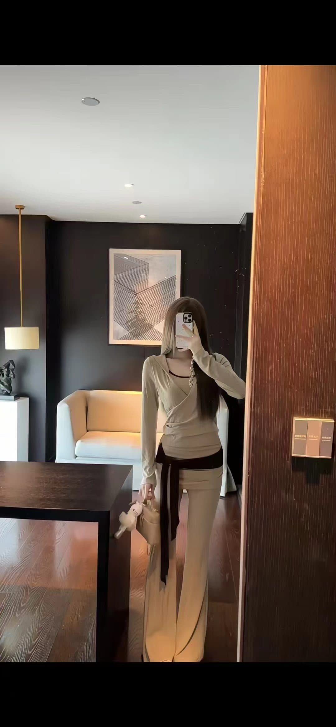 낮은 네크라인 디스플레이 가슴 행침 목 캐미솔 십자가 V넥 스트랩 오픈 가디건 긴팔 맨위 캐주얼 긴 바지 투피스 세트 이미지 4