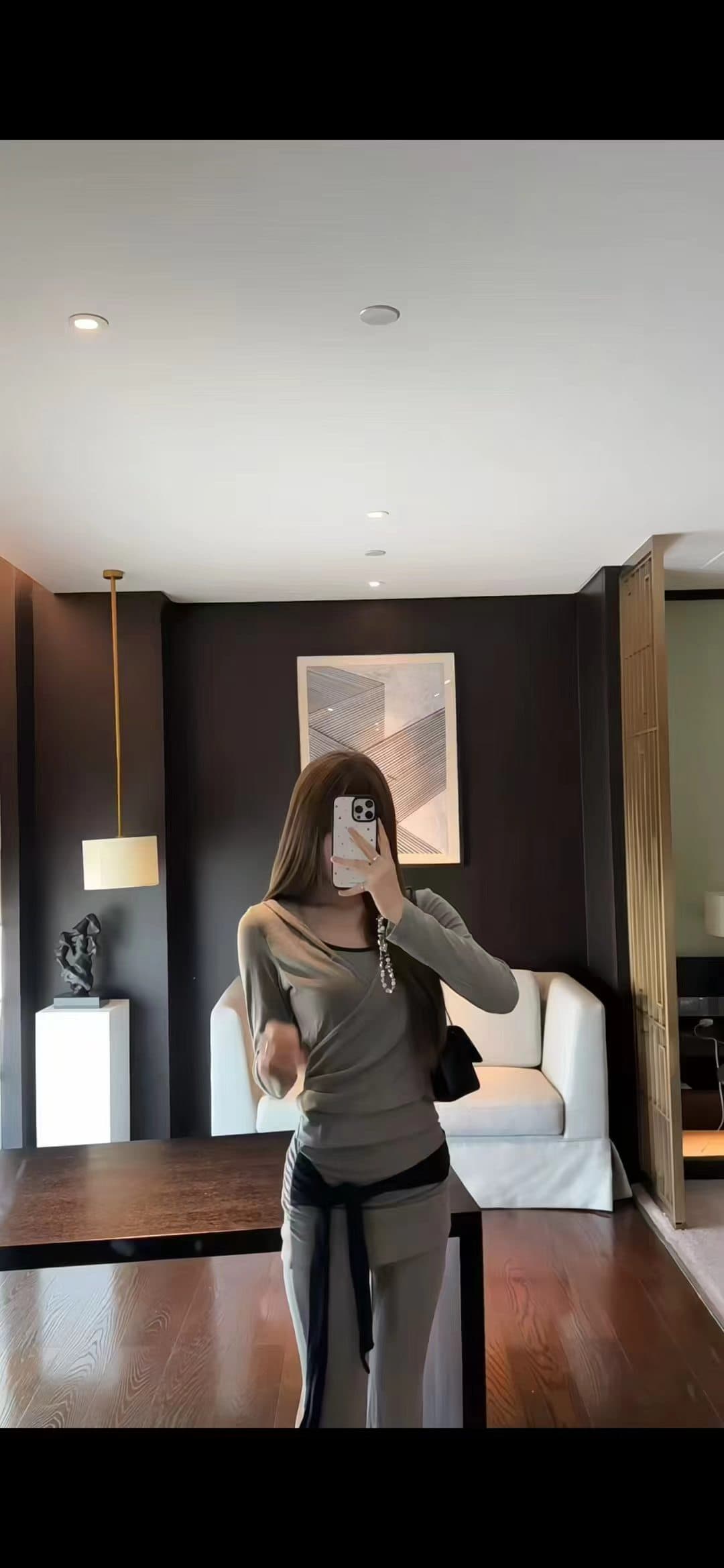낮은 네크라인 디스플레이 가슴 행침 목 캐미솔 십자가 V넥 스트랩 오픈 가디건 긴팔 맨위 캐주얼 긴 바지 투피스 세트 상세 이미지 4