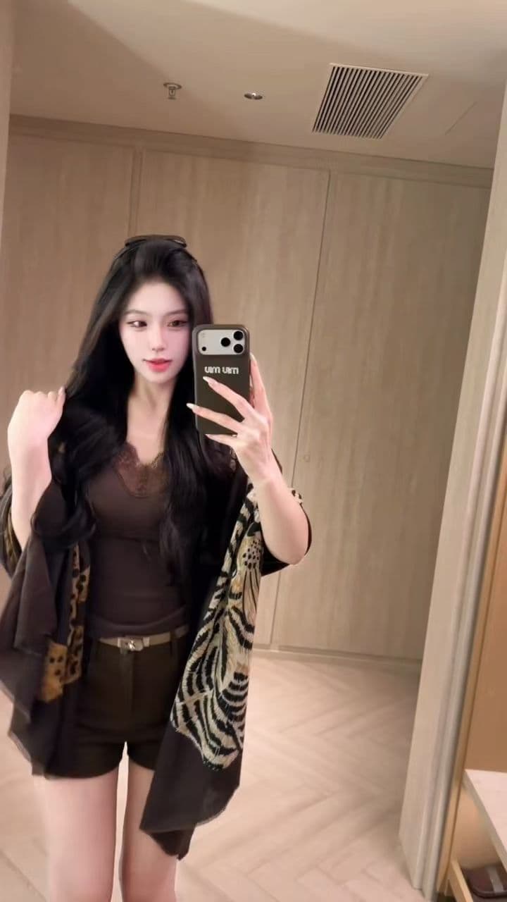 자이언트 잘 생긴 오래된 돈 바람 레오파드 무늬 스카프 숄 여성 2026 이른 가을 다용도 스카프 조끼 반바지 3종 세트 상세 이미지 3