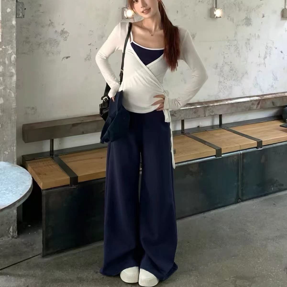 디자인 센스 행침 목 조끼 스트랩 허리 수축 자외선 차단 얇은 블라우스 여성 2026 새로운 캐주얼 바지 세트 이미지 5