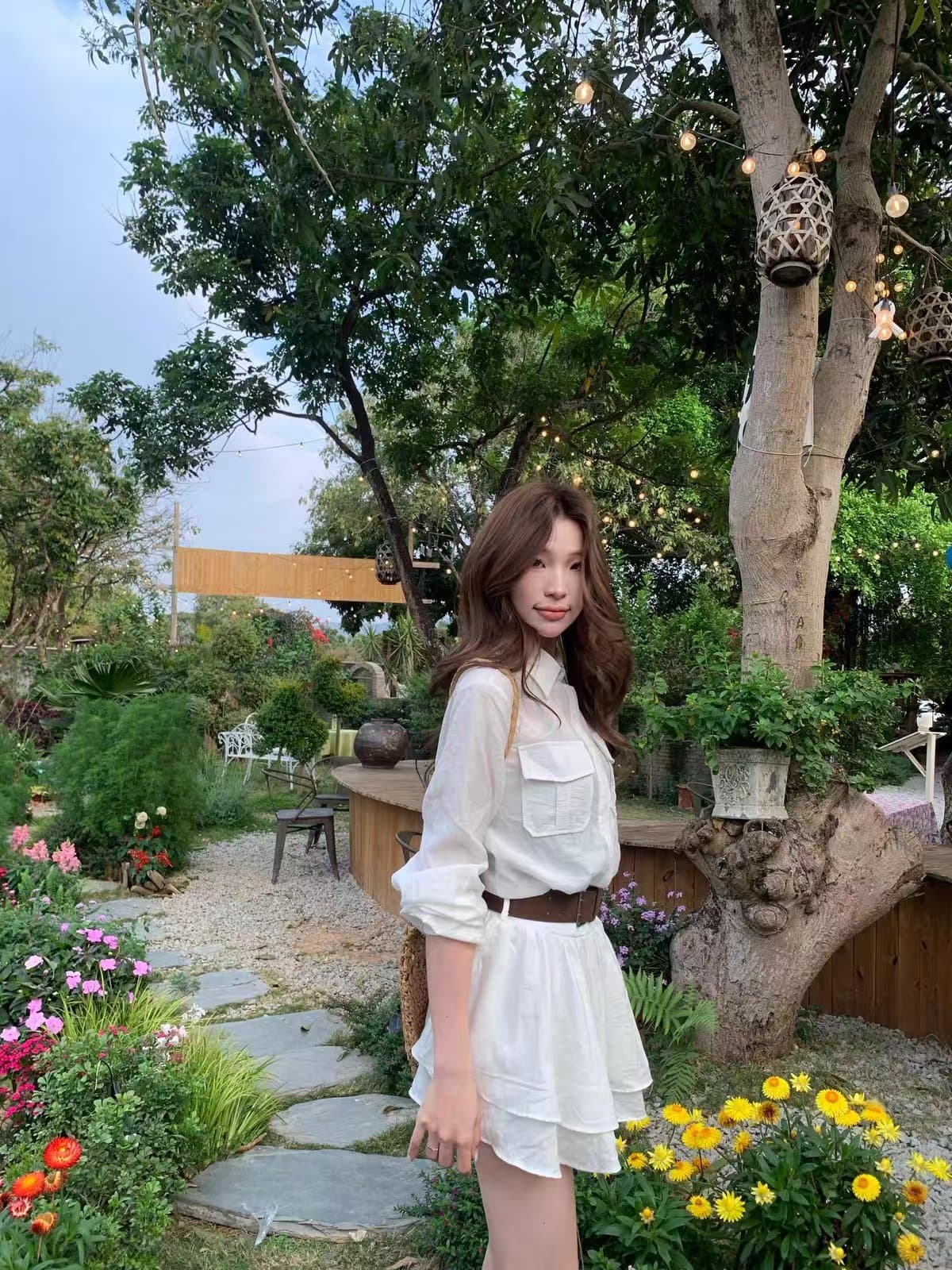 고급 센스 화이트 폴로 칼라 셔츠 여성 드레스 가을 새로운 작은 대중 디자인 센스 착용 가져 가라. 미니 스커트 투피스 세트 상세 이미지 3