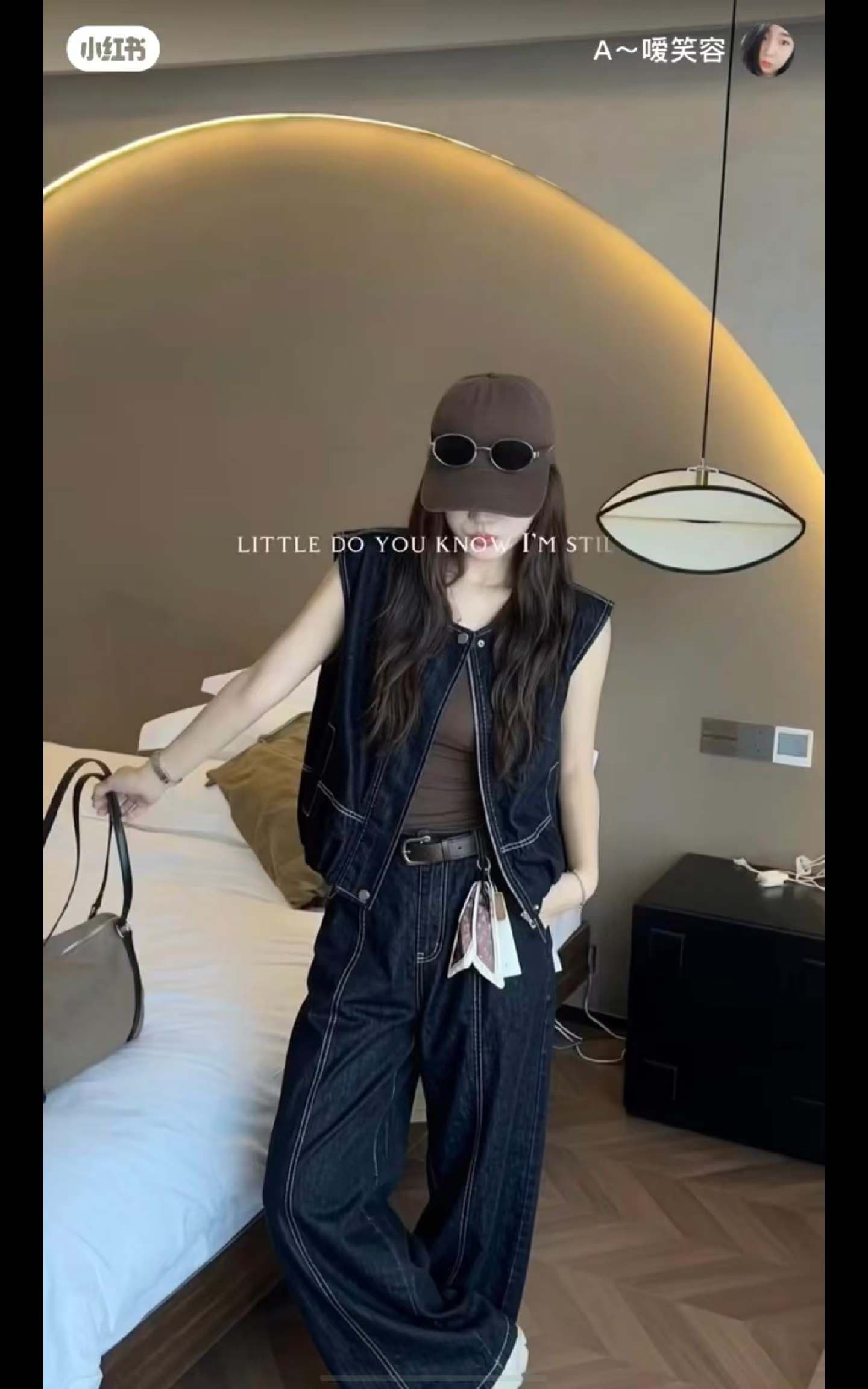느긋한 바람 데님 베스트 세트 여성 검정색 민소매 조끼 캐주얼 바지 루즈핏 슬림해 보이는 투피스 세트 이미지 3